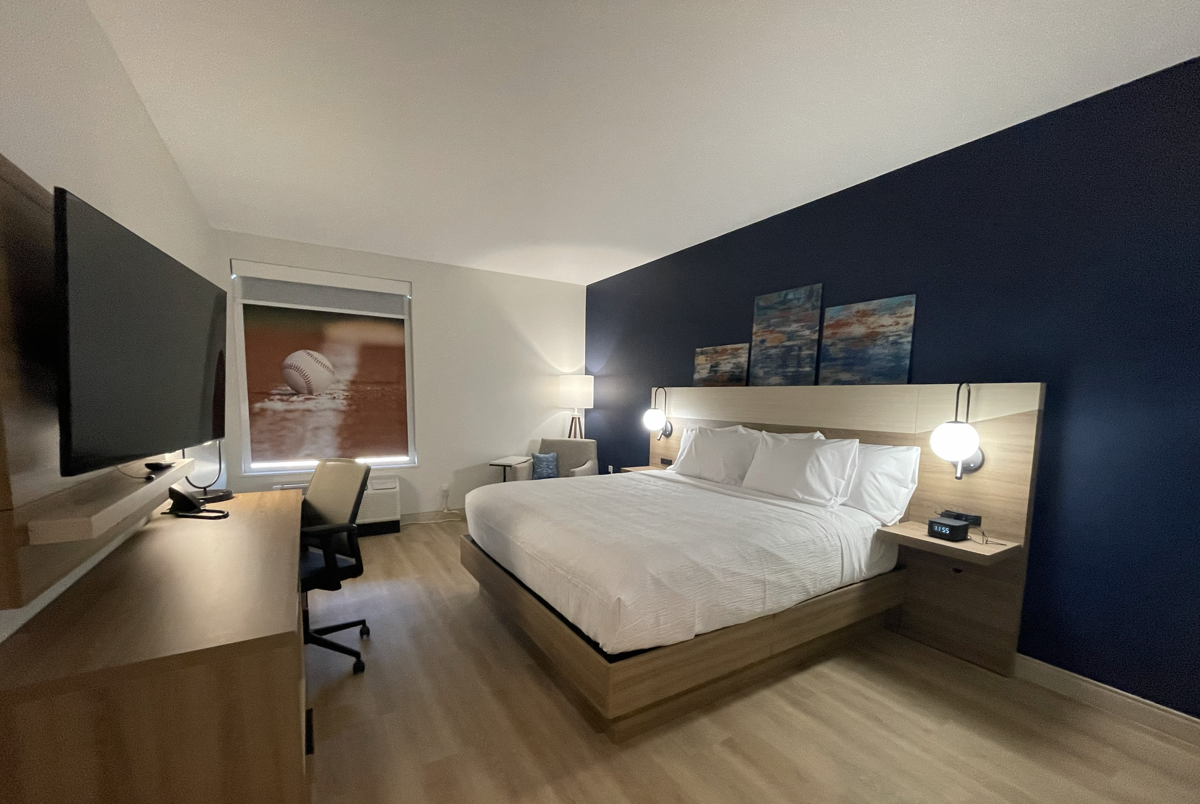 Guest room at the La Quinta Inn & Suites by Wyndham Jackson in Jackson, Tennessee