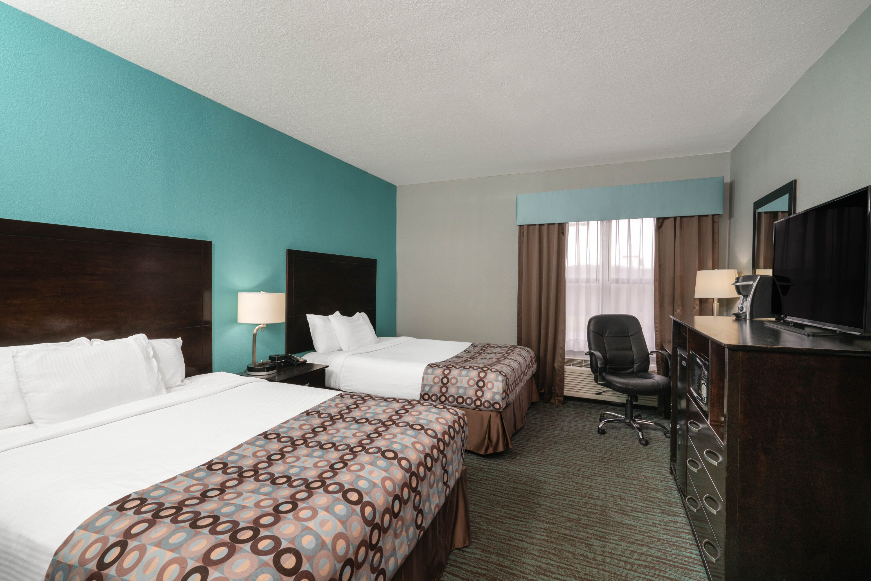 Quinta Inn Suites Wyndham Knoxville East Knoxville  Hotels