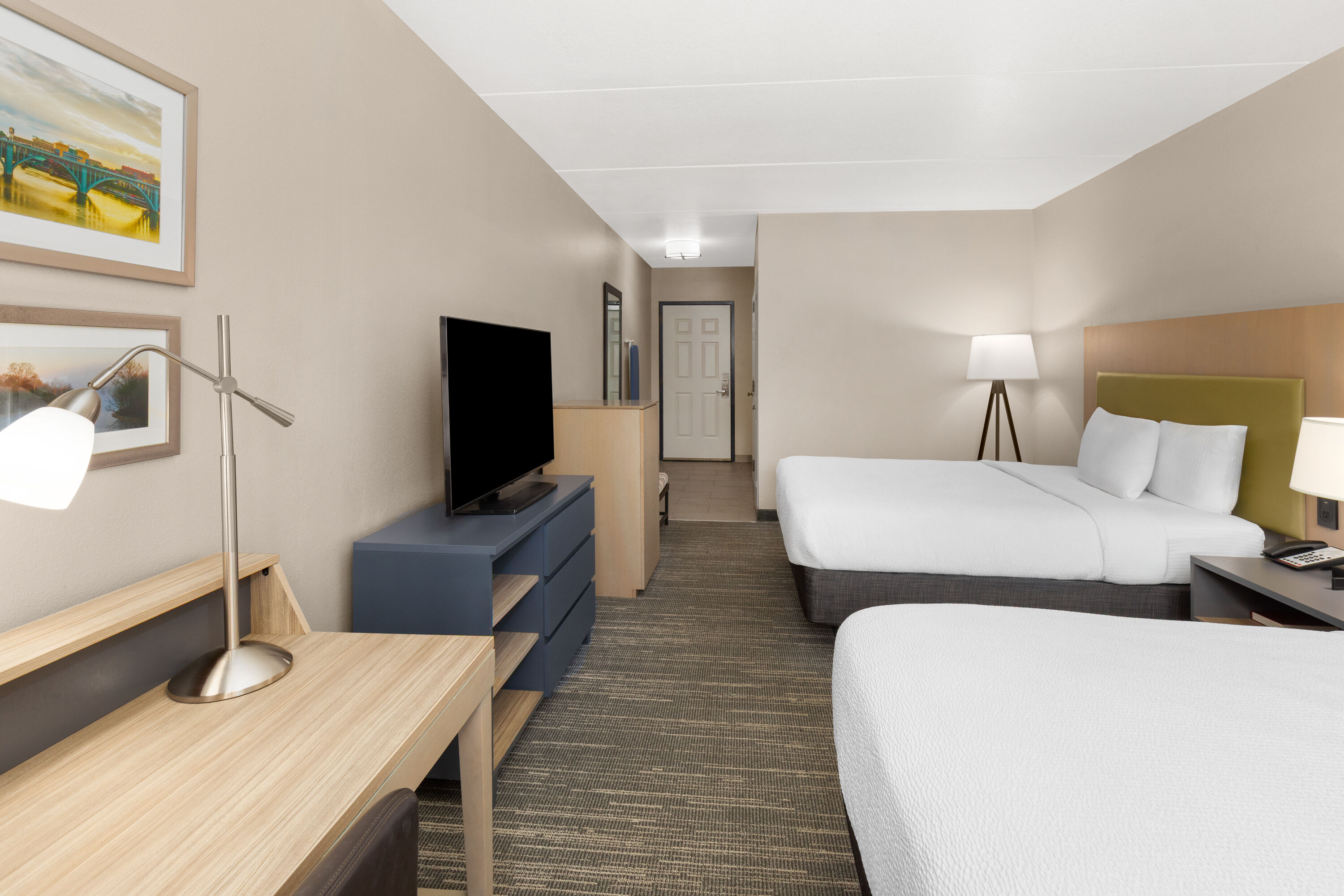 Guest room at the La Quinta Inn & Suites by Wyndham Knoxville West in Knoxville, Tennessee
