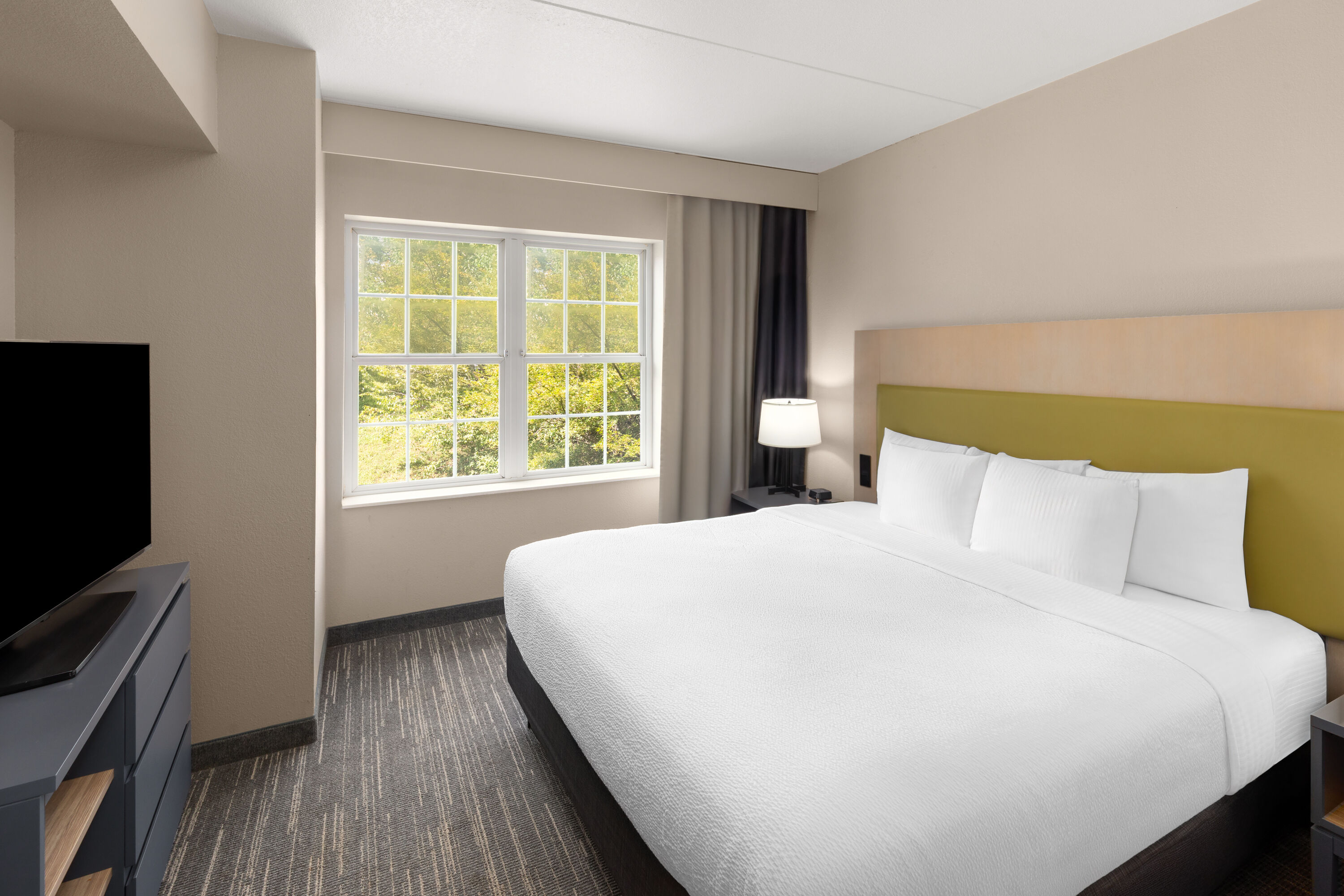 La Quinta Inn & Suites by Wyndham Knoxville West suite in Knoxville, Tennessee