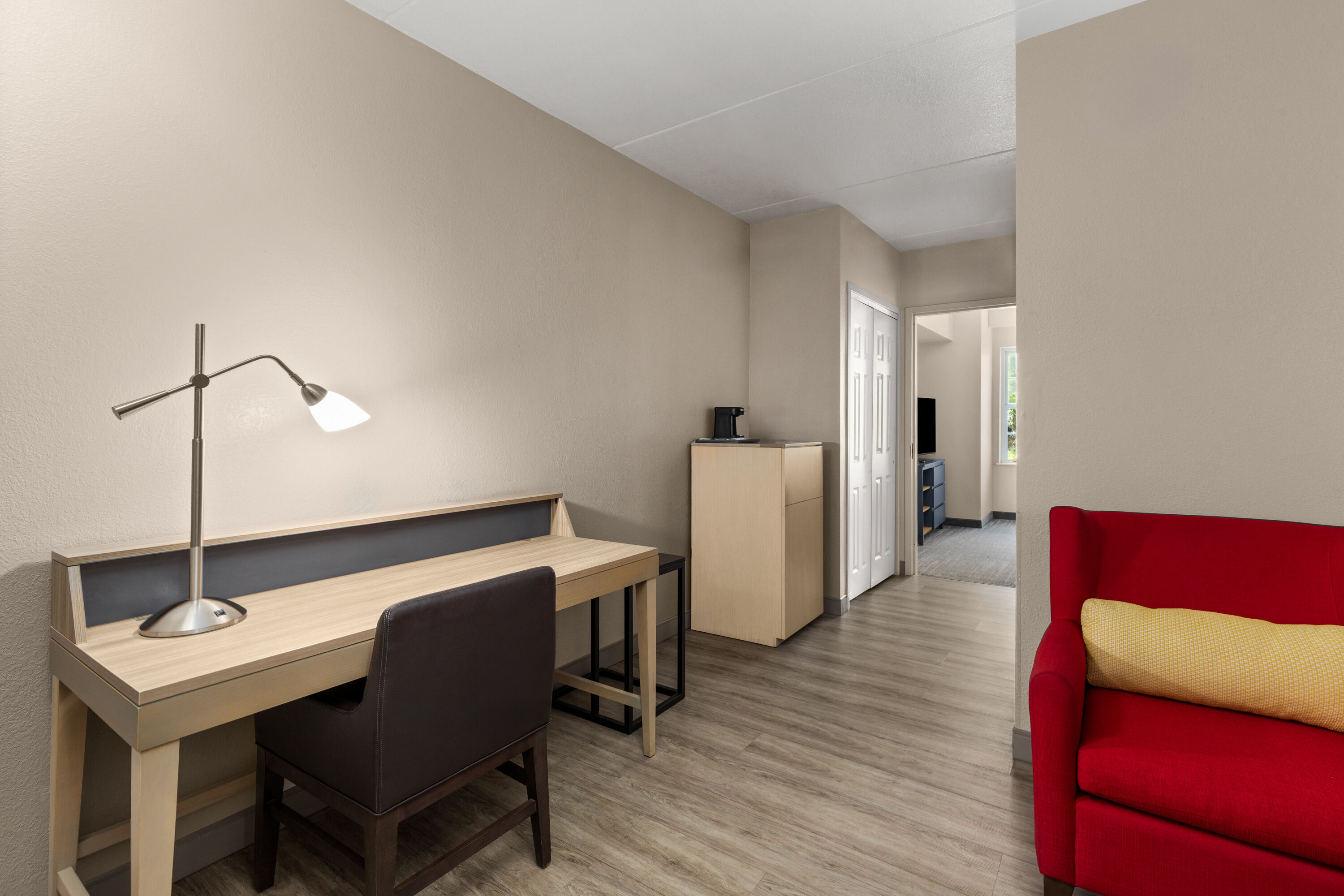 La Quinta Inn & Suites by Wyndham Knoxville West suite in Knoxville, Tennessee