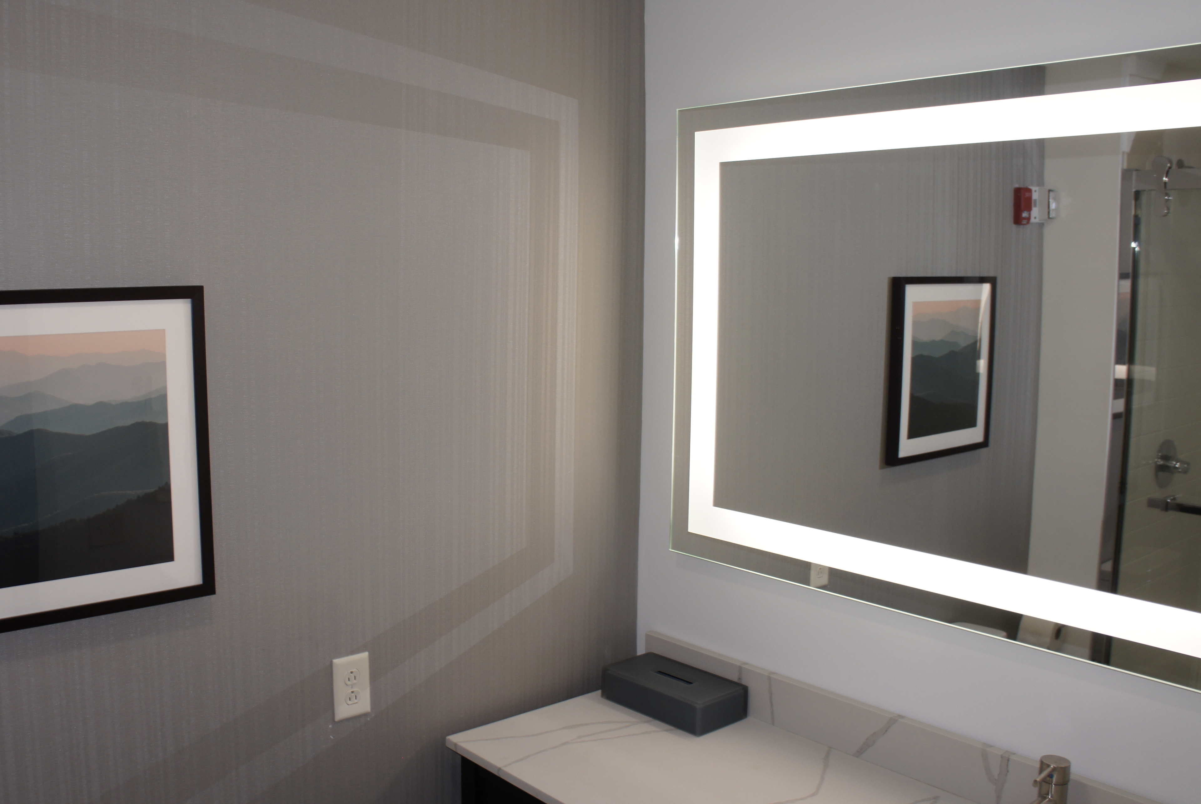 Guest room bath at the La Quinta Inn & Suites by Wyndham Manchester / Arnold AFB in Manchester, Tennessee