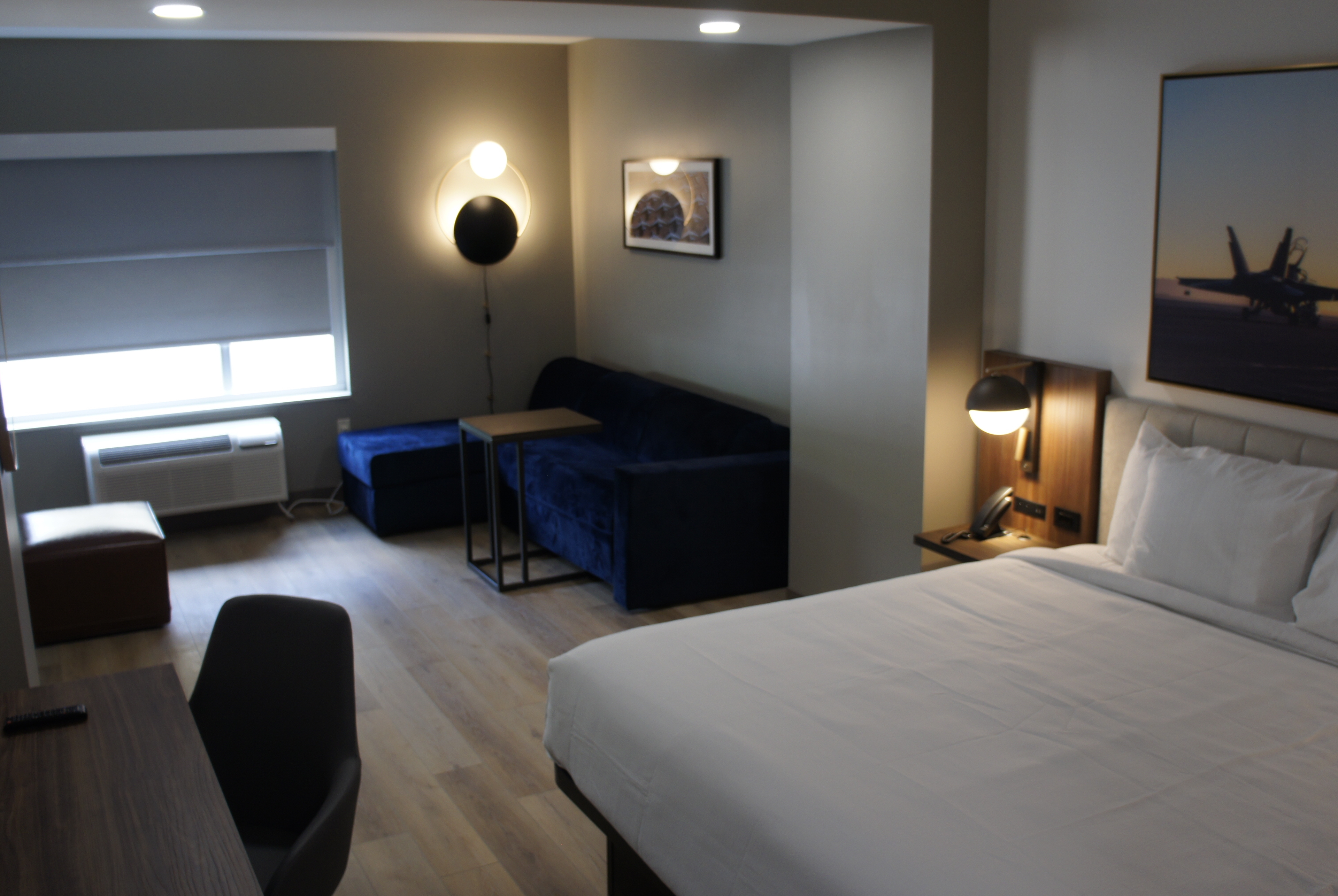 Guest room at the La Quinta Inn & Suites by Wyndham Manchester / Arnold AFB in Manchester, Tennessee