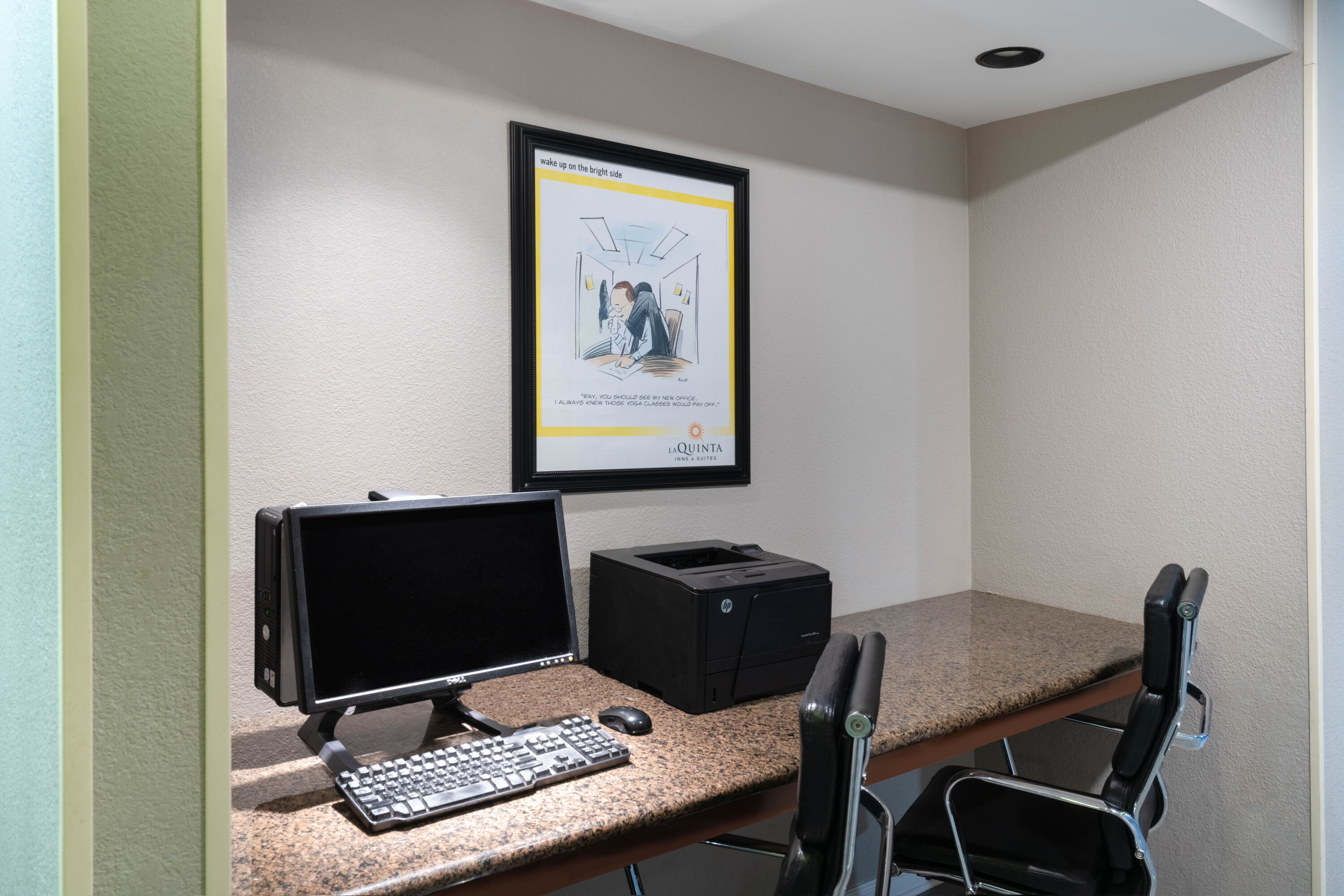 La Quinta Inn & Suites by Wyndham Memphis Airport Graceland business center in Memphis, Tennessee