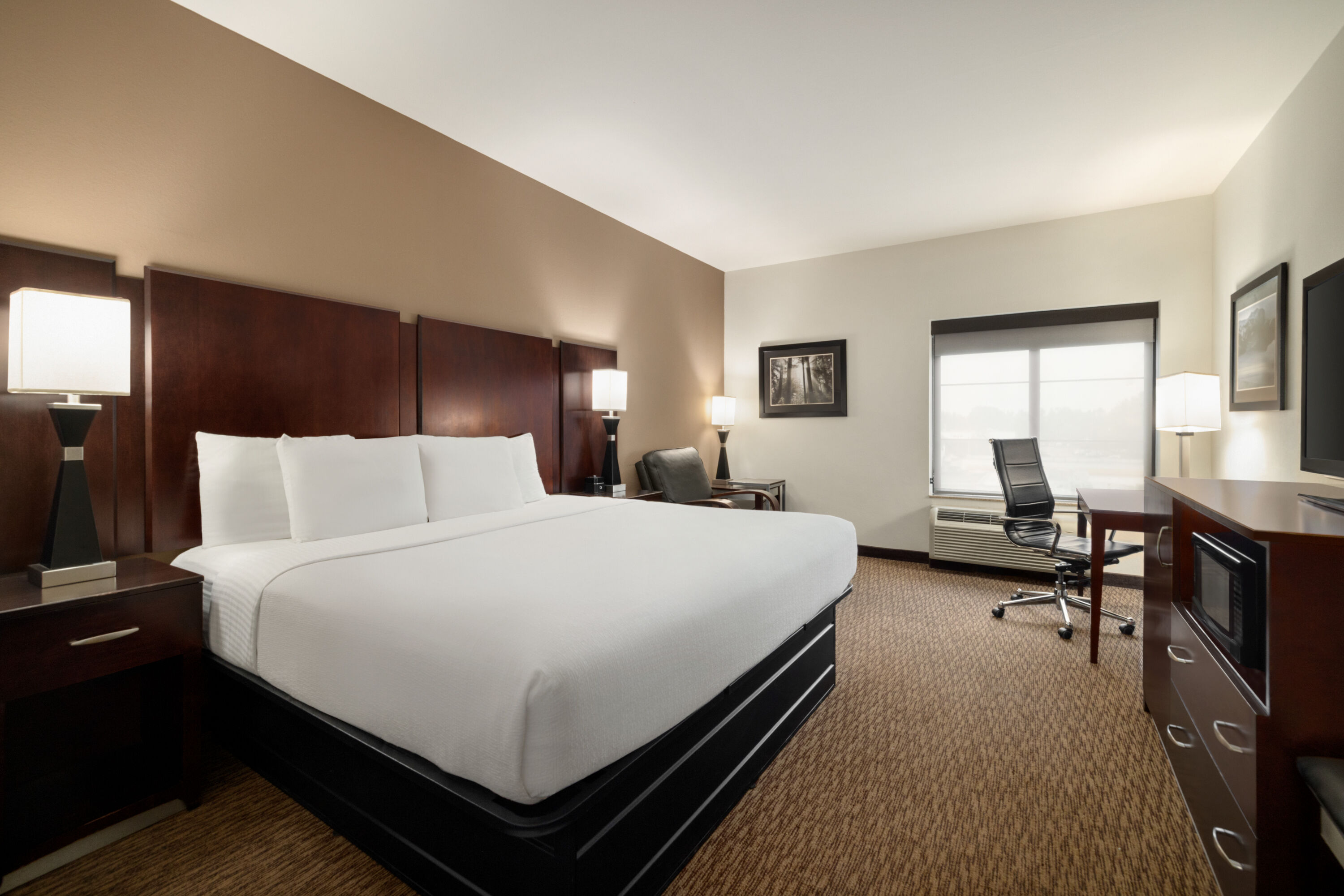 Guest room at the La Quinta Inn & Suites by Wyndham Memphis Wolfchase in Memphis, Tennessee