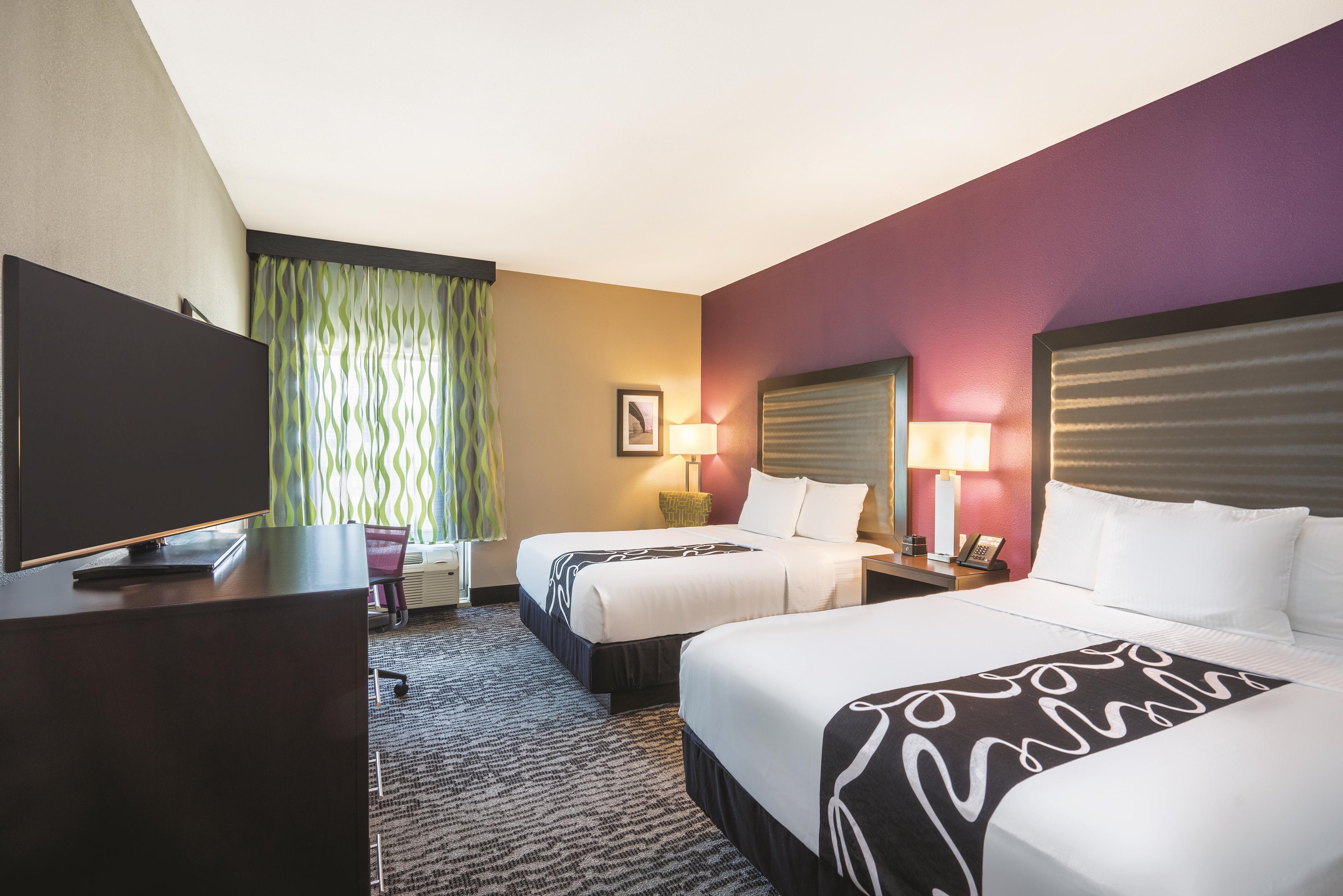 Guest room at the La Quinta Inn & Suites by Wyndham Memphis Downtown in Memphis, Tennessee