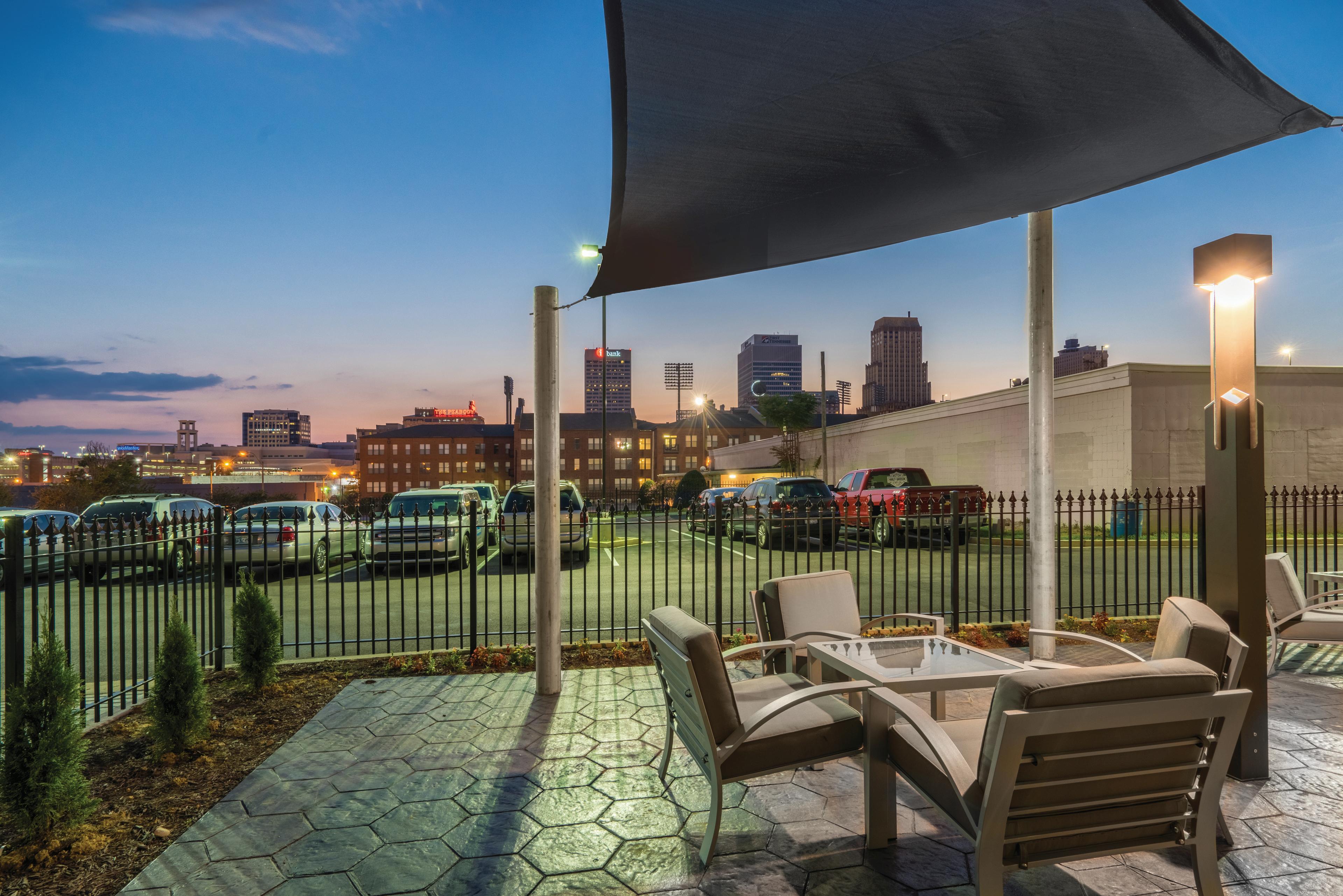 La Quinta Inn Suites by Wyndham Memphis Downtown Memphis TN Hotels