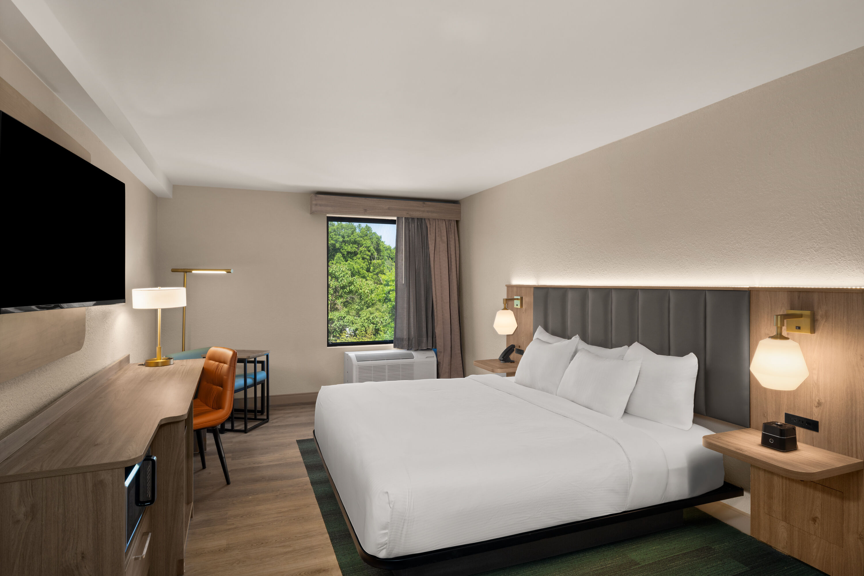 Guest room at the La Quinta Inn & Suites by Wyndham Nashville Airport/Opryland in Nashville, Tennessee