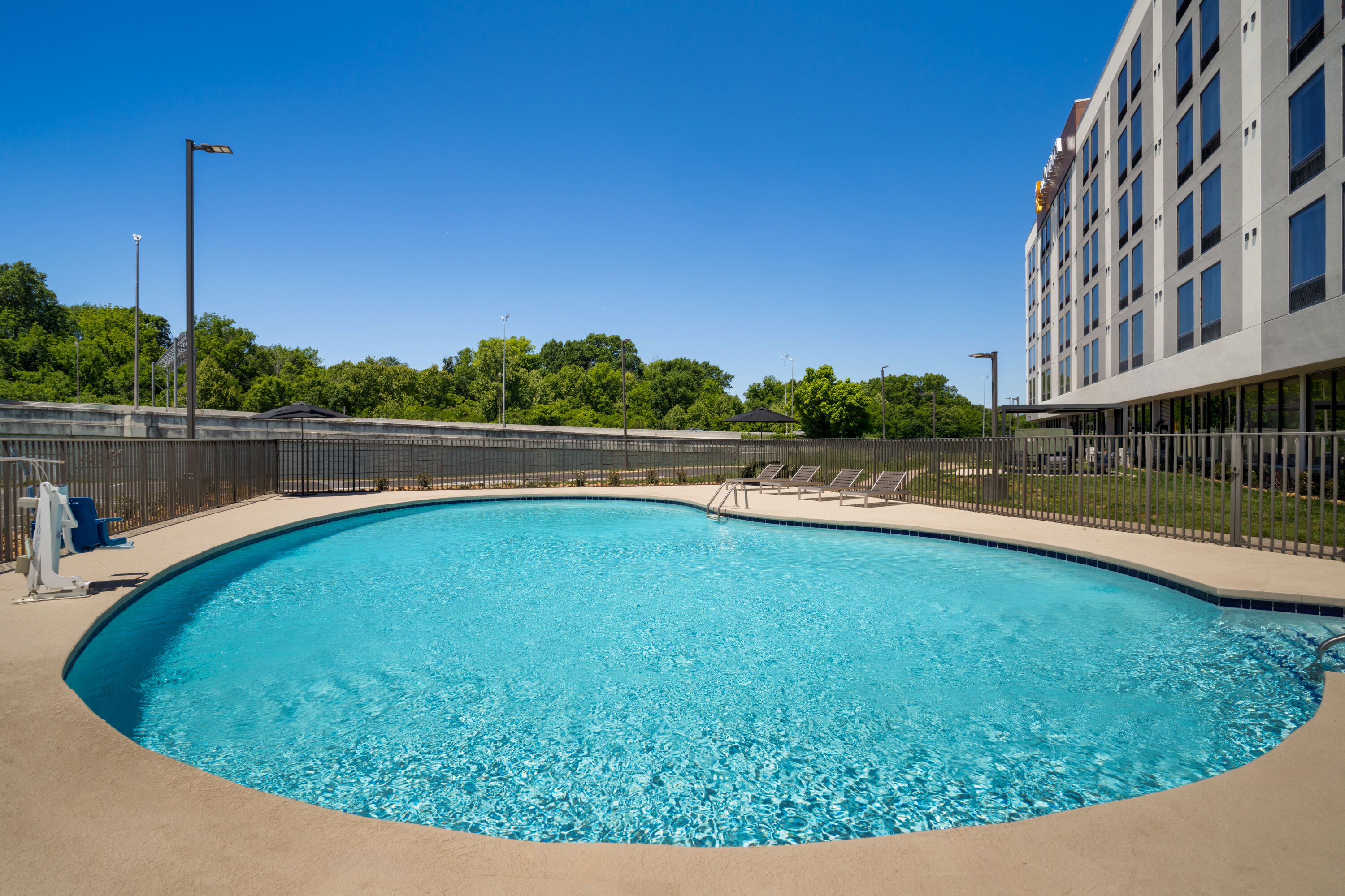 Pool daytime image at the La Quinta Inn & Suites by Wyndham Nashville Airport/Opryland in Nashville, Tennessee