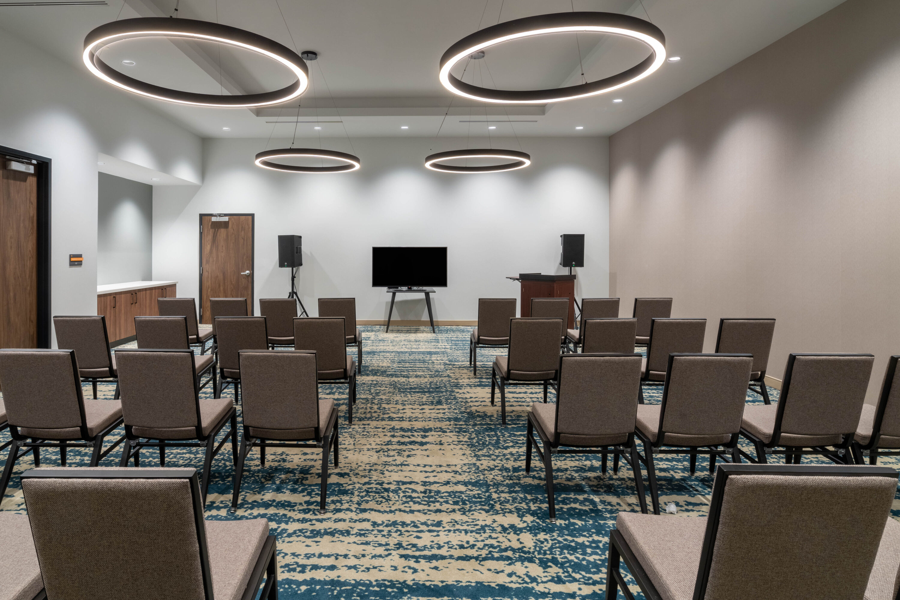 Meeting room at La Quinta Inn & Suites by Wyndham Nashville Downtown/Stadium in Nashville, Tennessee