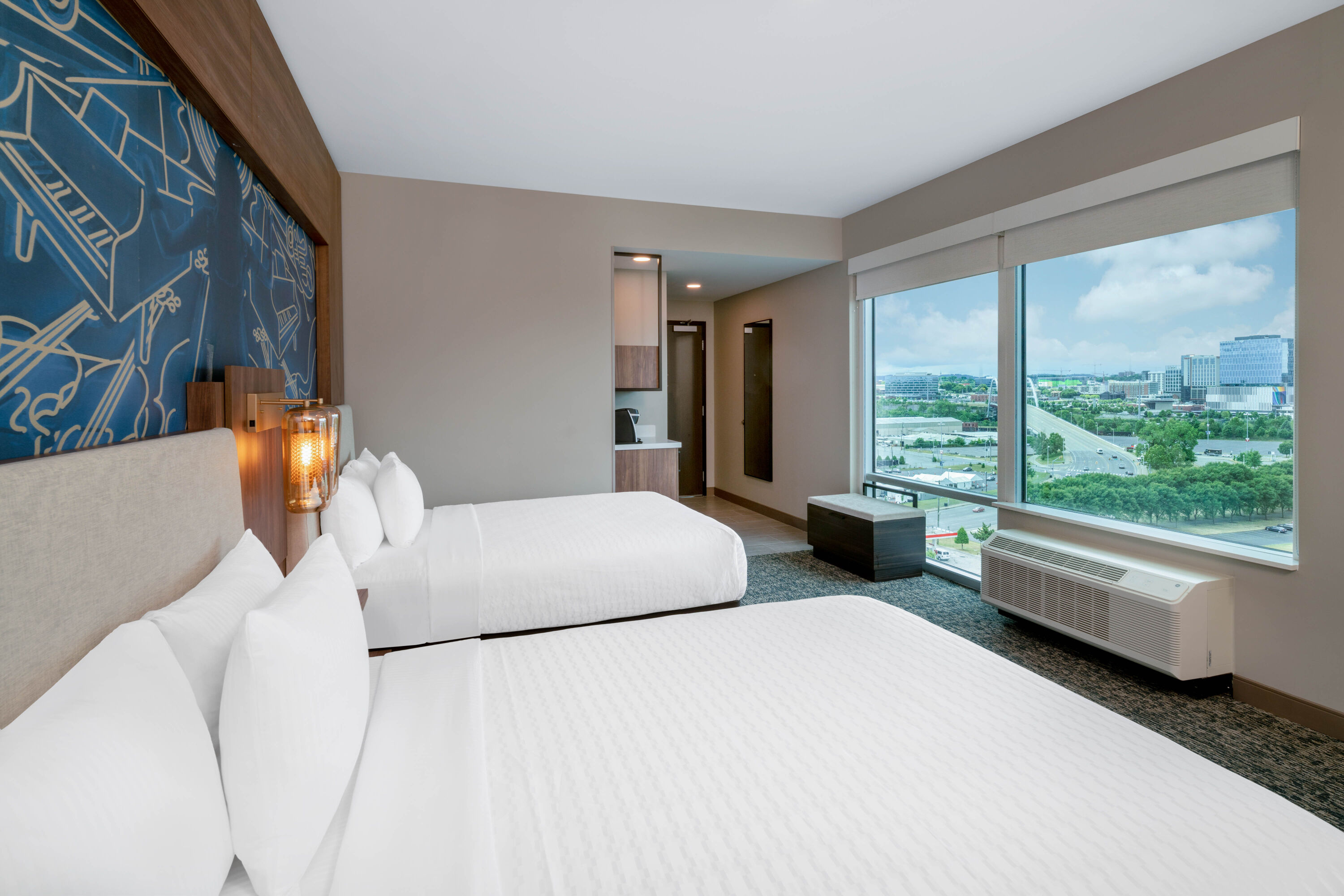 La Quinta Inn & Suites by Wyndham Nashville Downtown/Stadium suite in Nashville, Tennessee