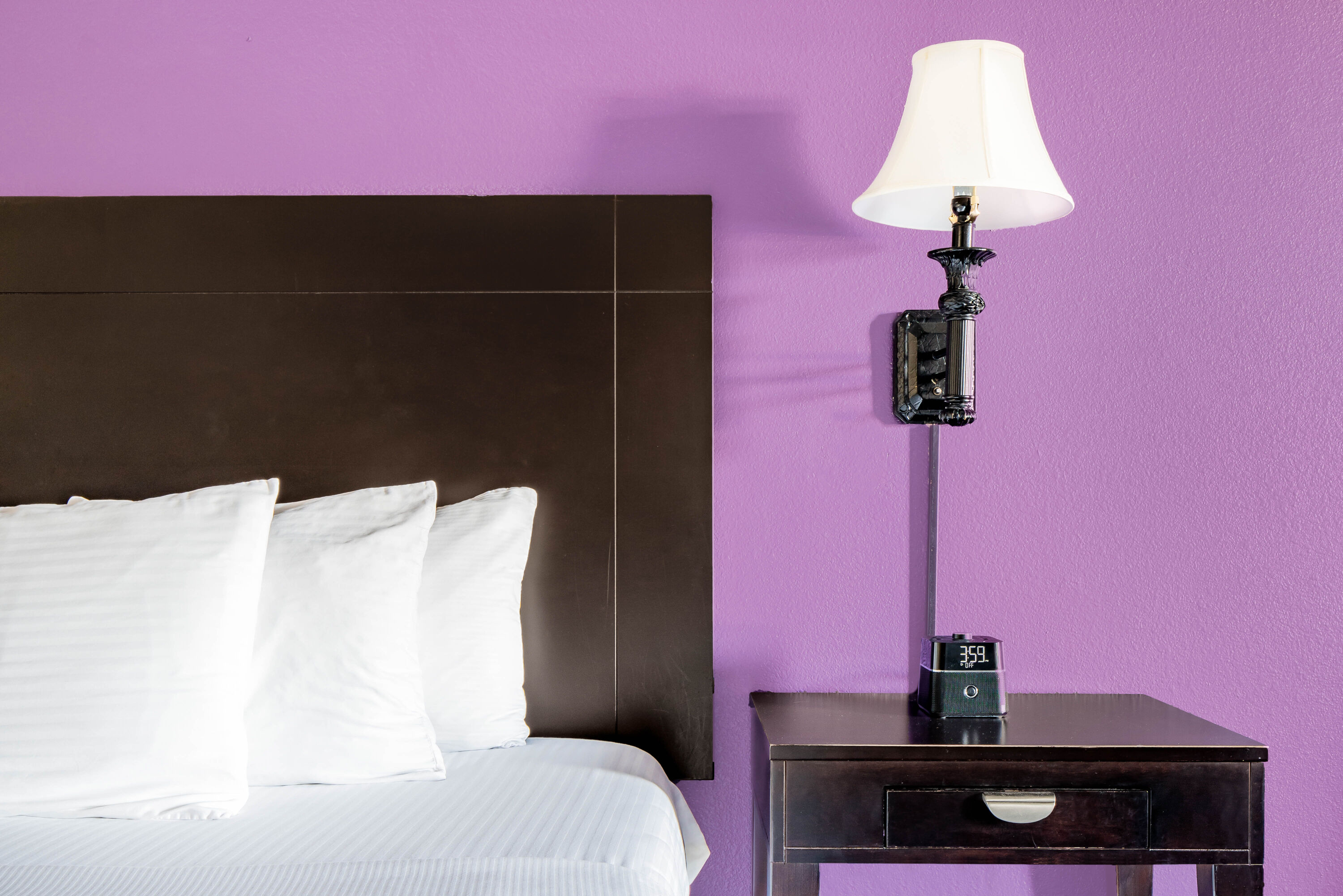 Guest room feature at the La Quinta Inn & Suites by Wyndham Alamo - McAllen East in Alamo, Texas