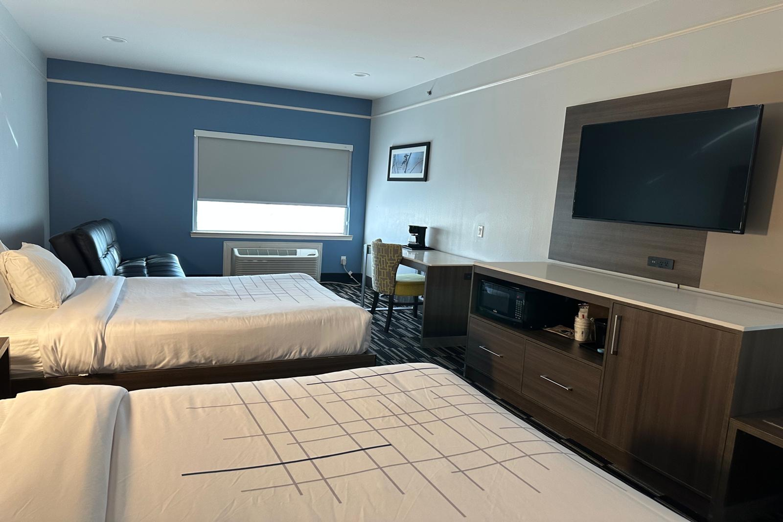 Guest room at the La Quinta Inn & Suites by Wyndham Alamo - McAllen East in Alamo, Texas