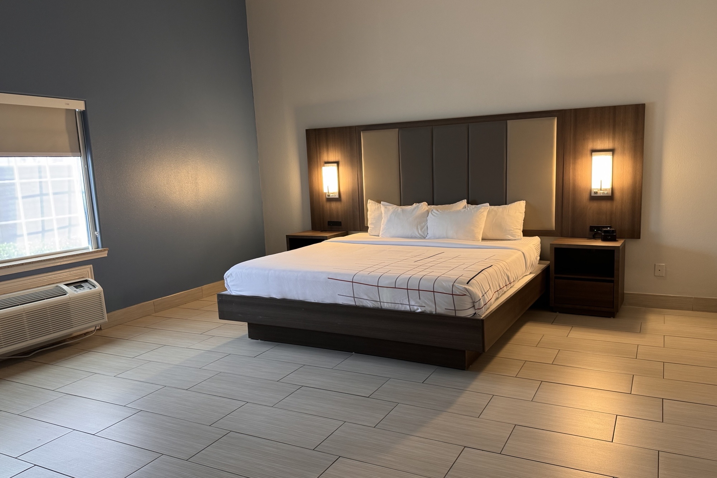 Guest room at the La Quinta Inn & Suites by Wyndham Alamo - McAllen East in Alamo, Texas