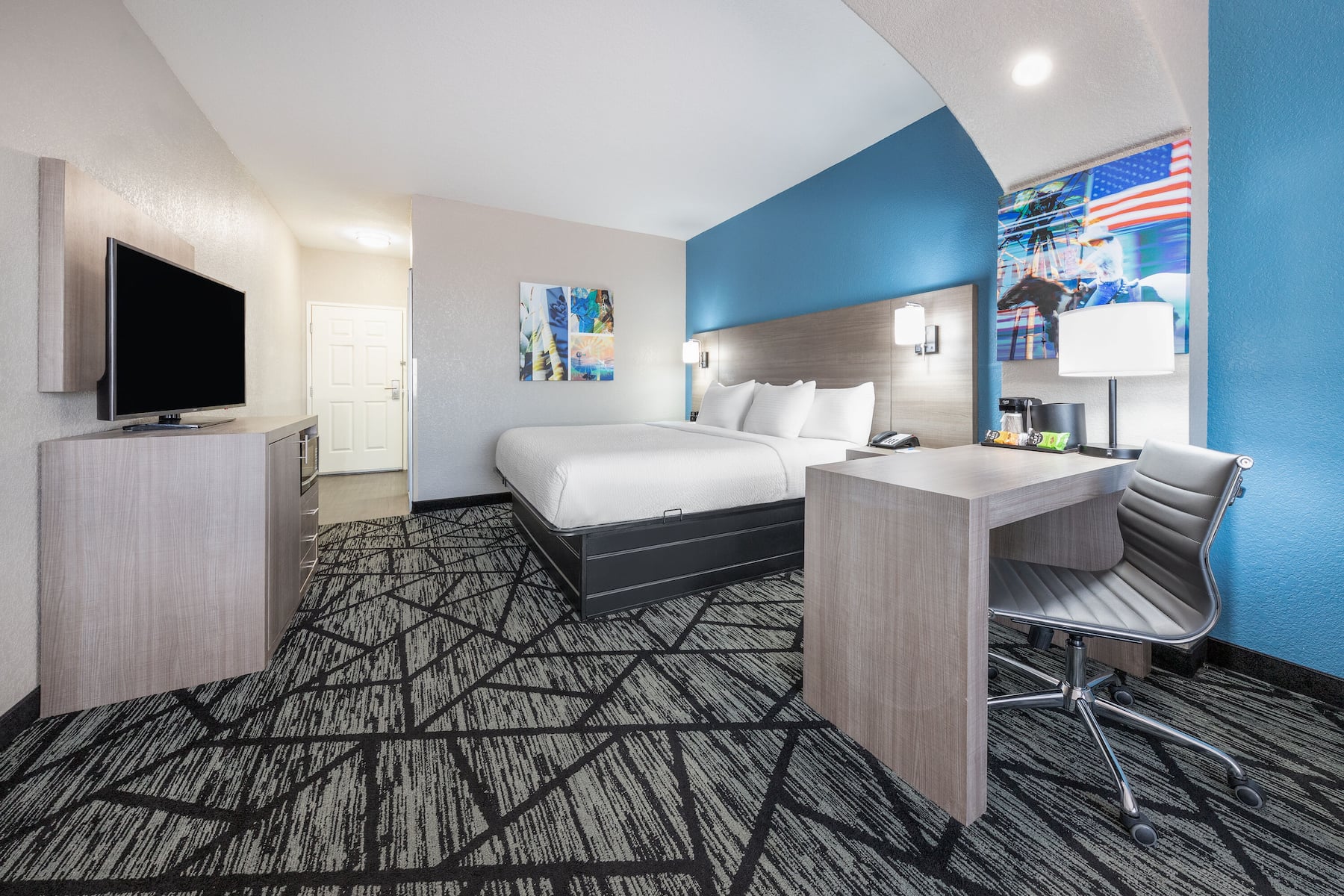 Guest room at the La Quinta Inn & Suites by Wyndham Alvarado in Alvarado, Texas