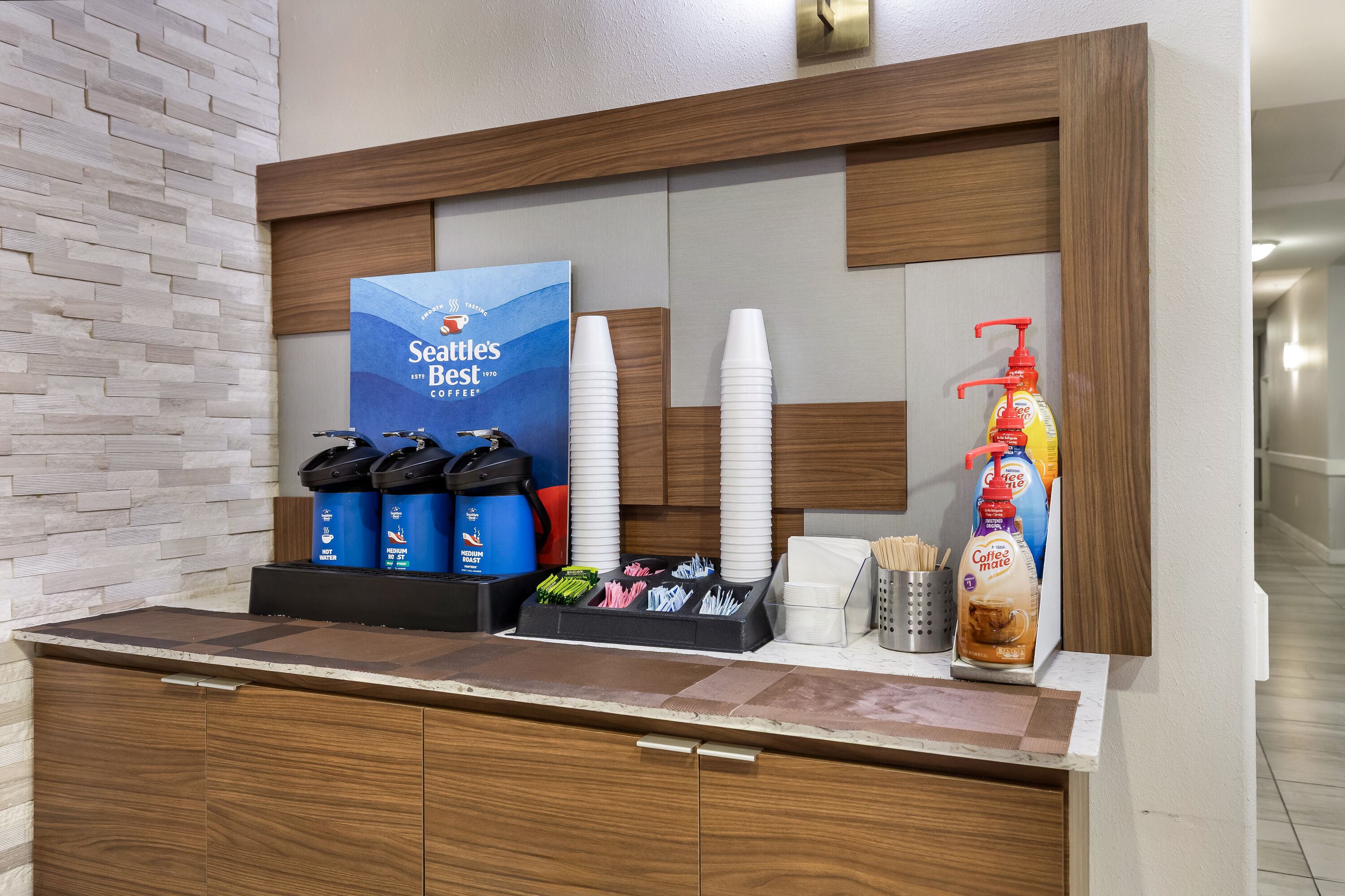 La Quinta Inn & Suites by Wyndham Alvin restaurant breakfast area close up in Alvin, Texas