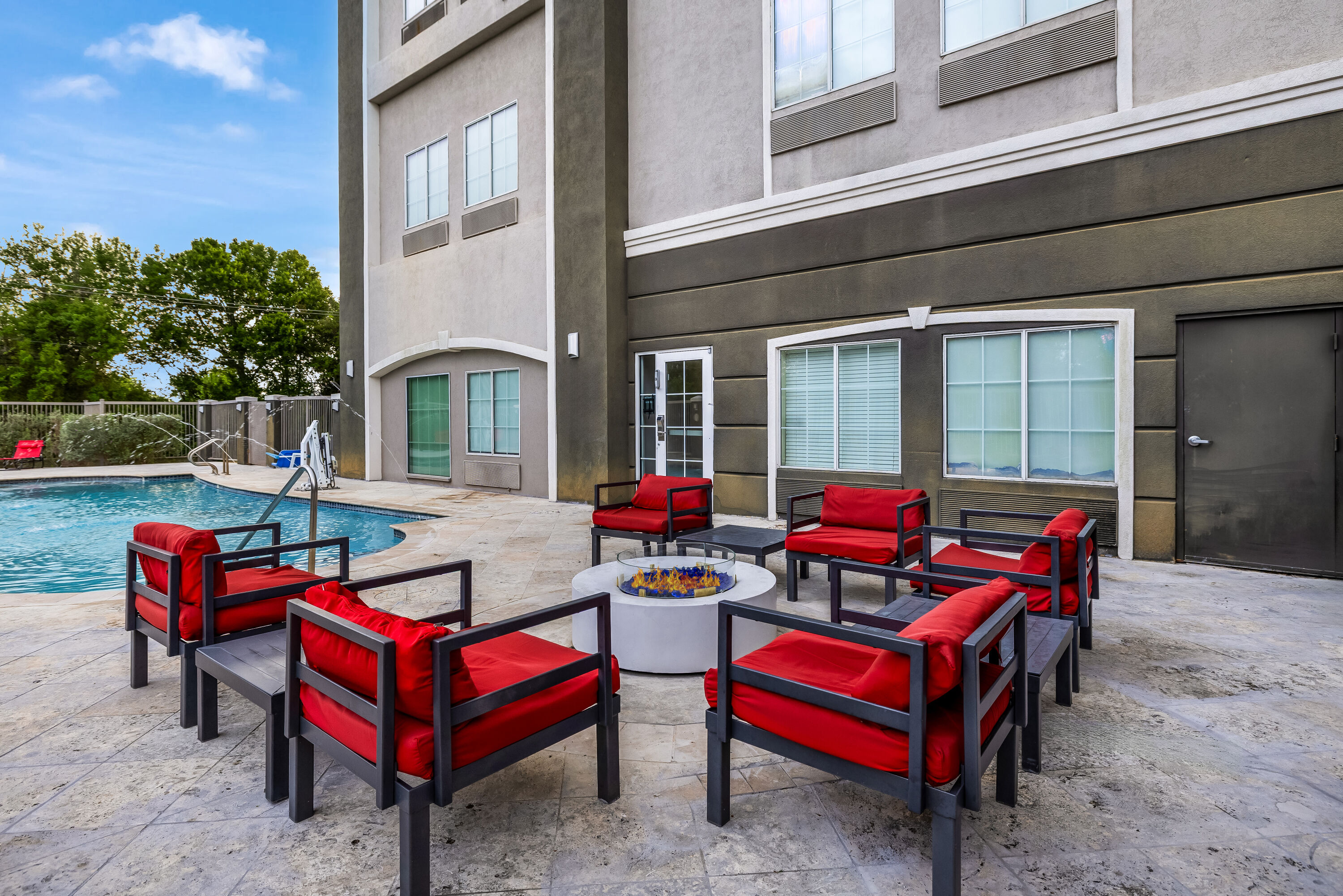 Firepit at La Quinta Inn & Suites by Wyndham Alvin in Alvin, Texas