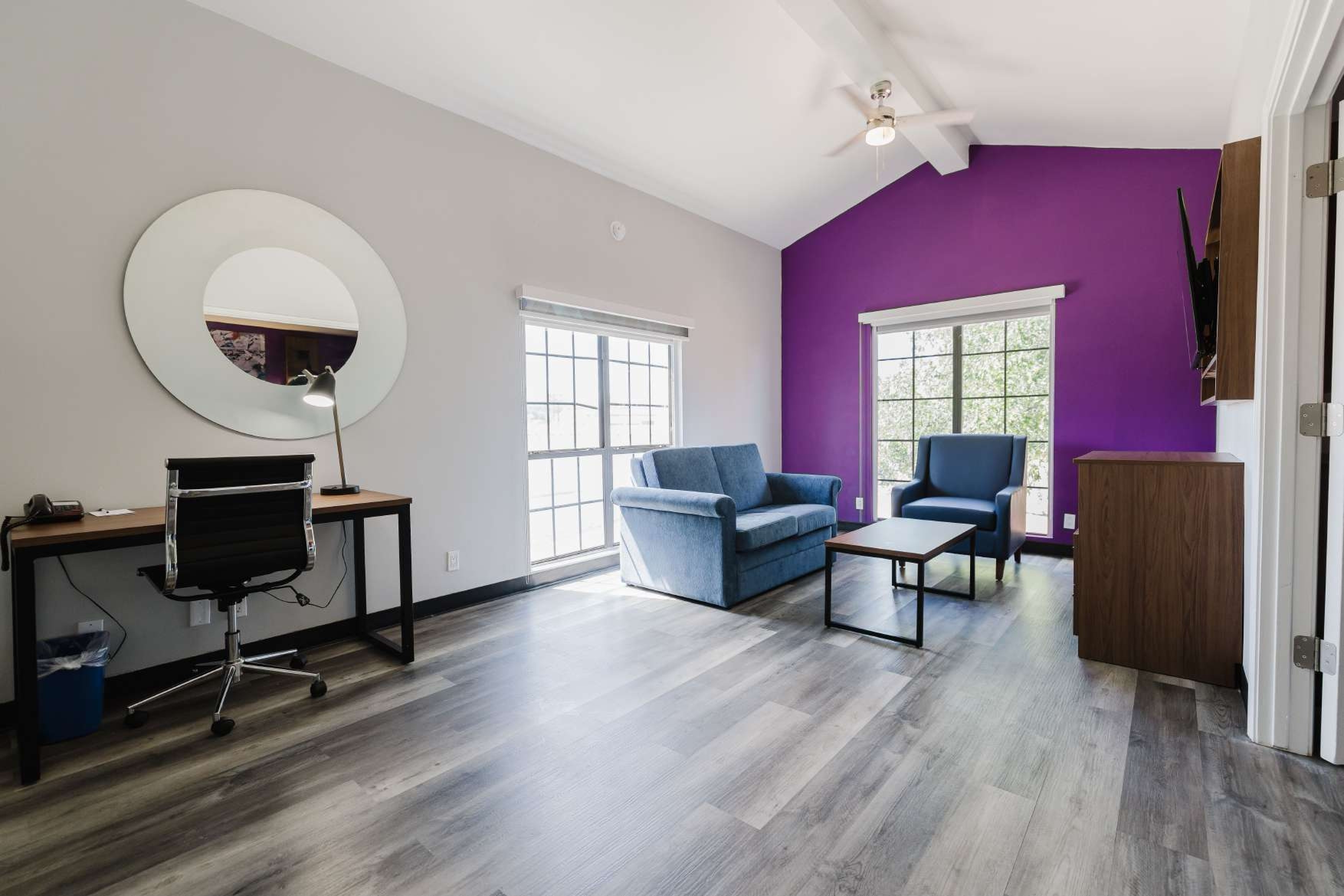 La Quinta Inn by Wyndham Amarillo Mid-City suite in Amarillo, Texas