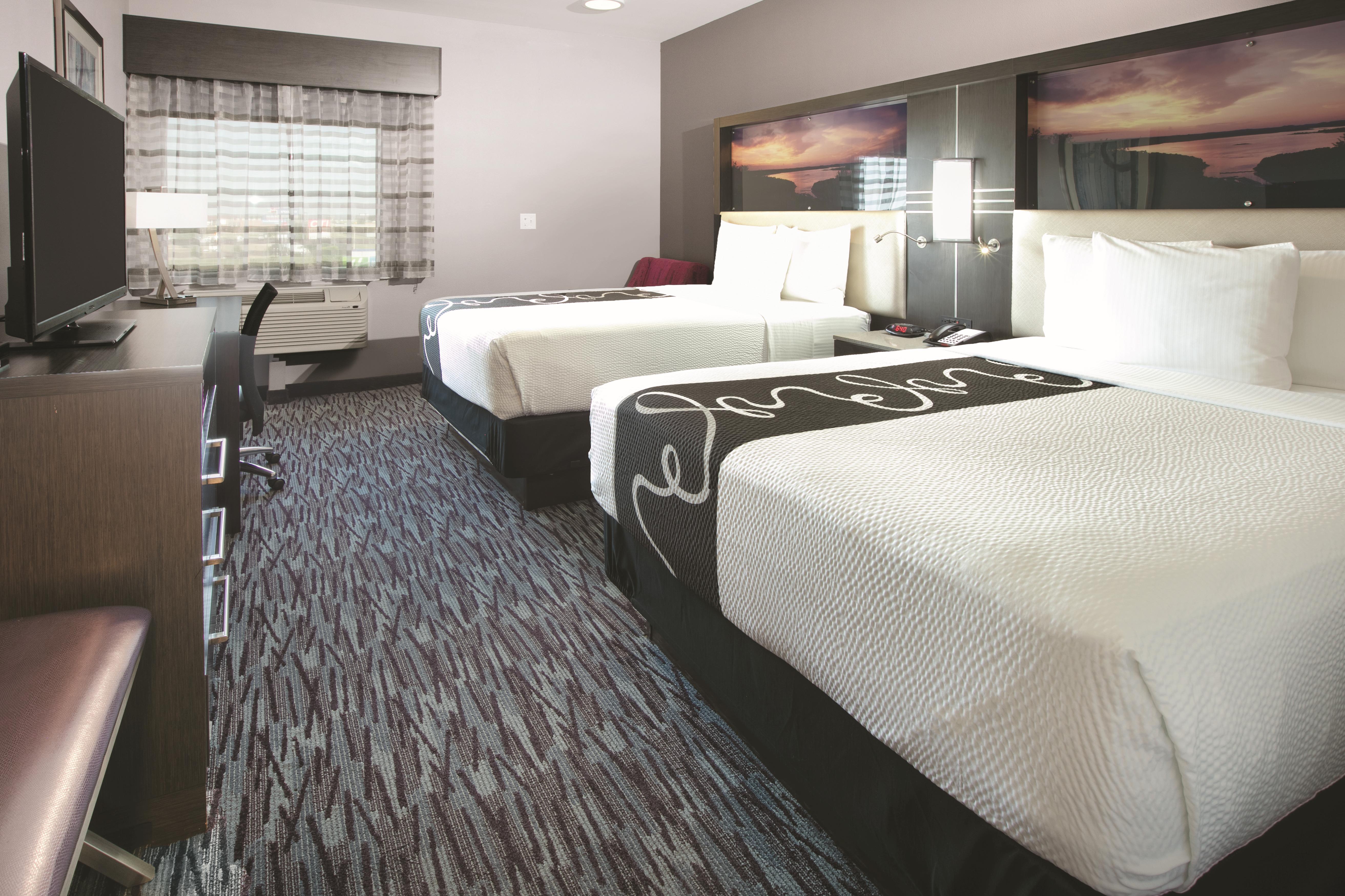 Guest room at the La Quinta Inn & Suites by Wyndham Amarillo Airport in Amarillo, Texas