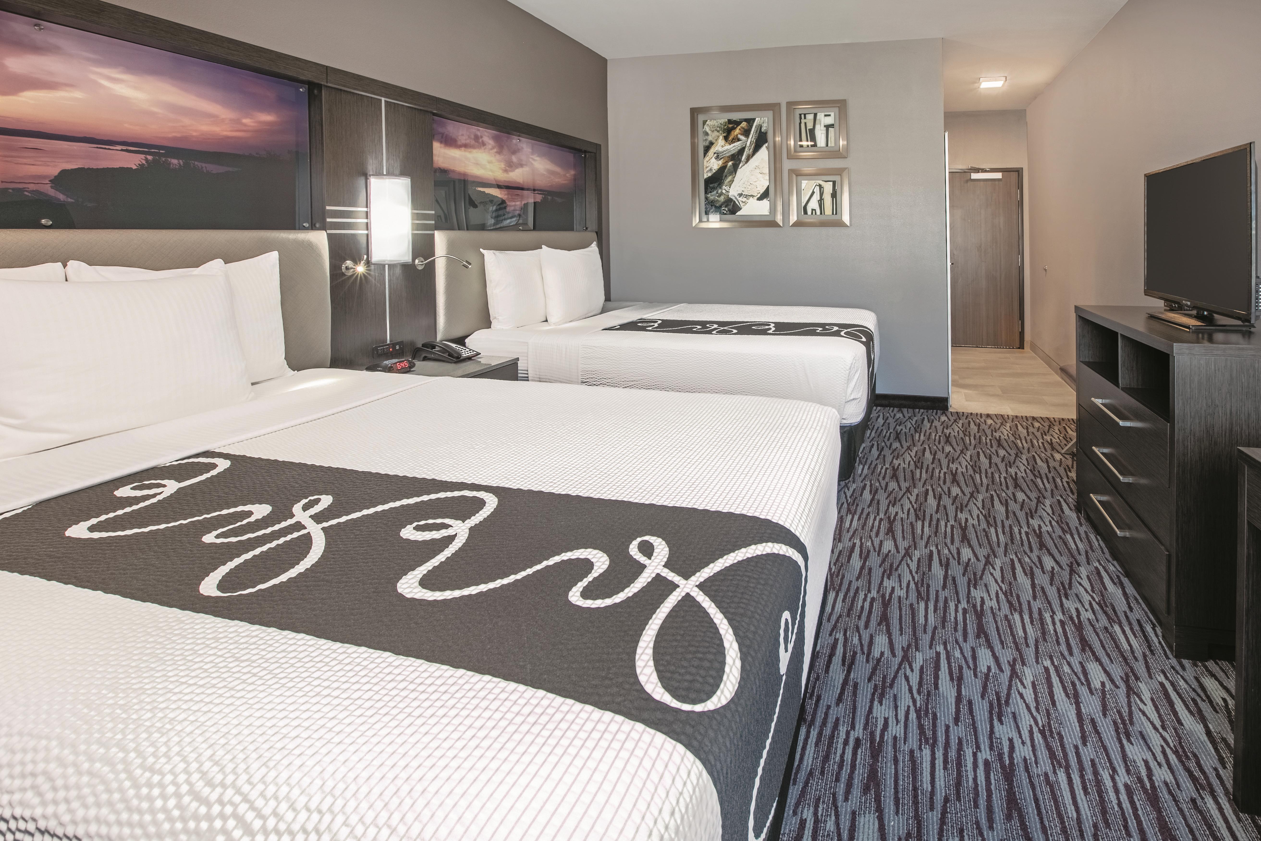 Guest room at the La Quinta Inn & Suites by Wyndham Amarillo Airport in Amarillo, Texas