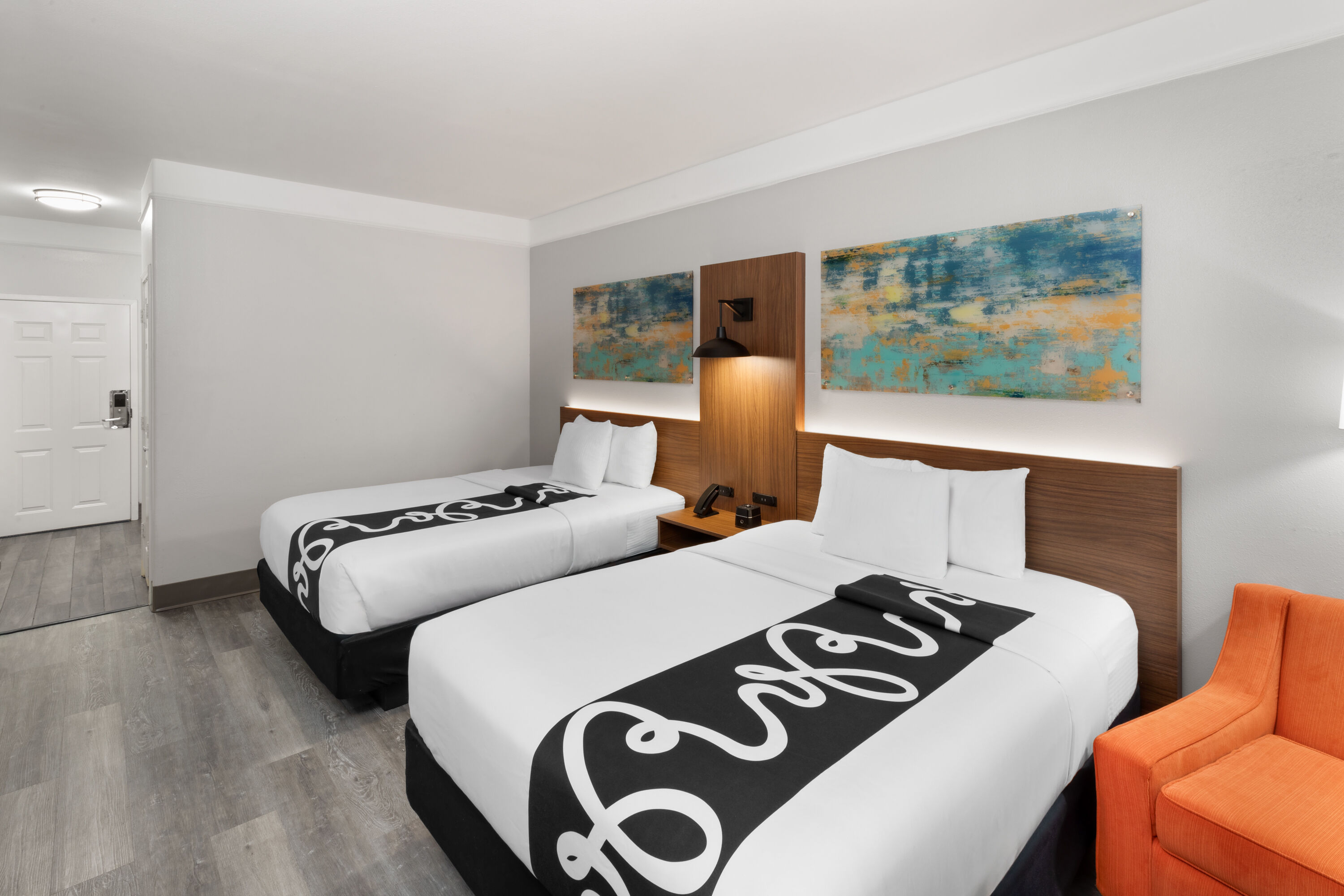 Guest room at the La Quinta Inn & Suites by Wyndham Angleton in Angleton, Texas