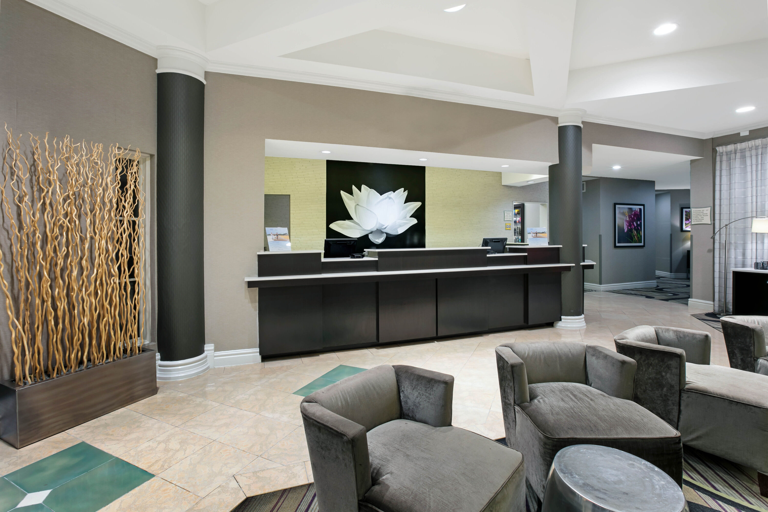 La Quinta Inn & Suites by Wyndham Dallas Arlington South reception in Arlington, Texas