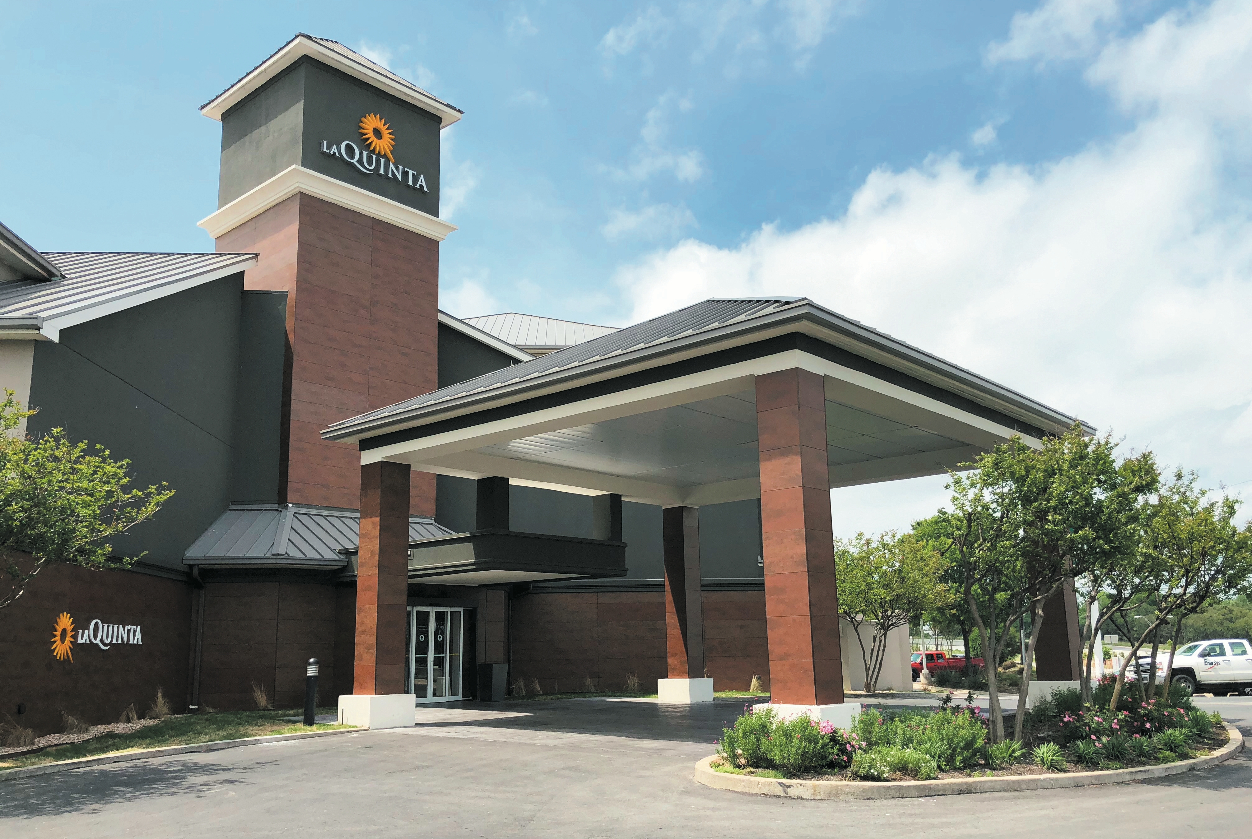10 Best Hotels Near Austin Airport: Top Austin Airport Hotels