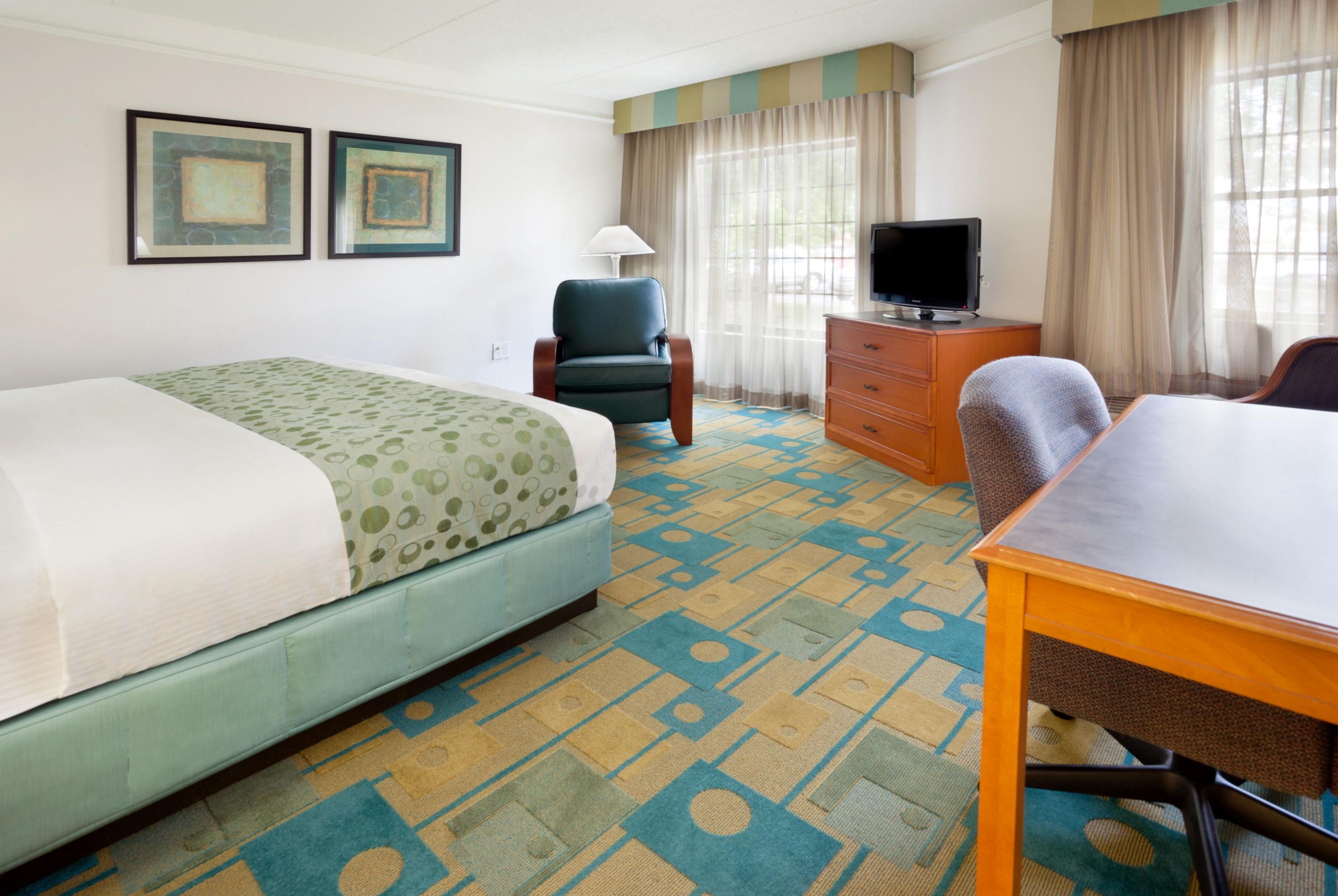 Guest room at the La Quinta Inn by Wyndham Austin Oltorf in Austin, Texas