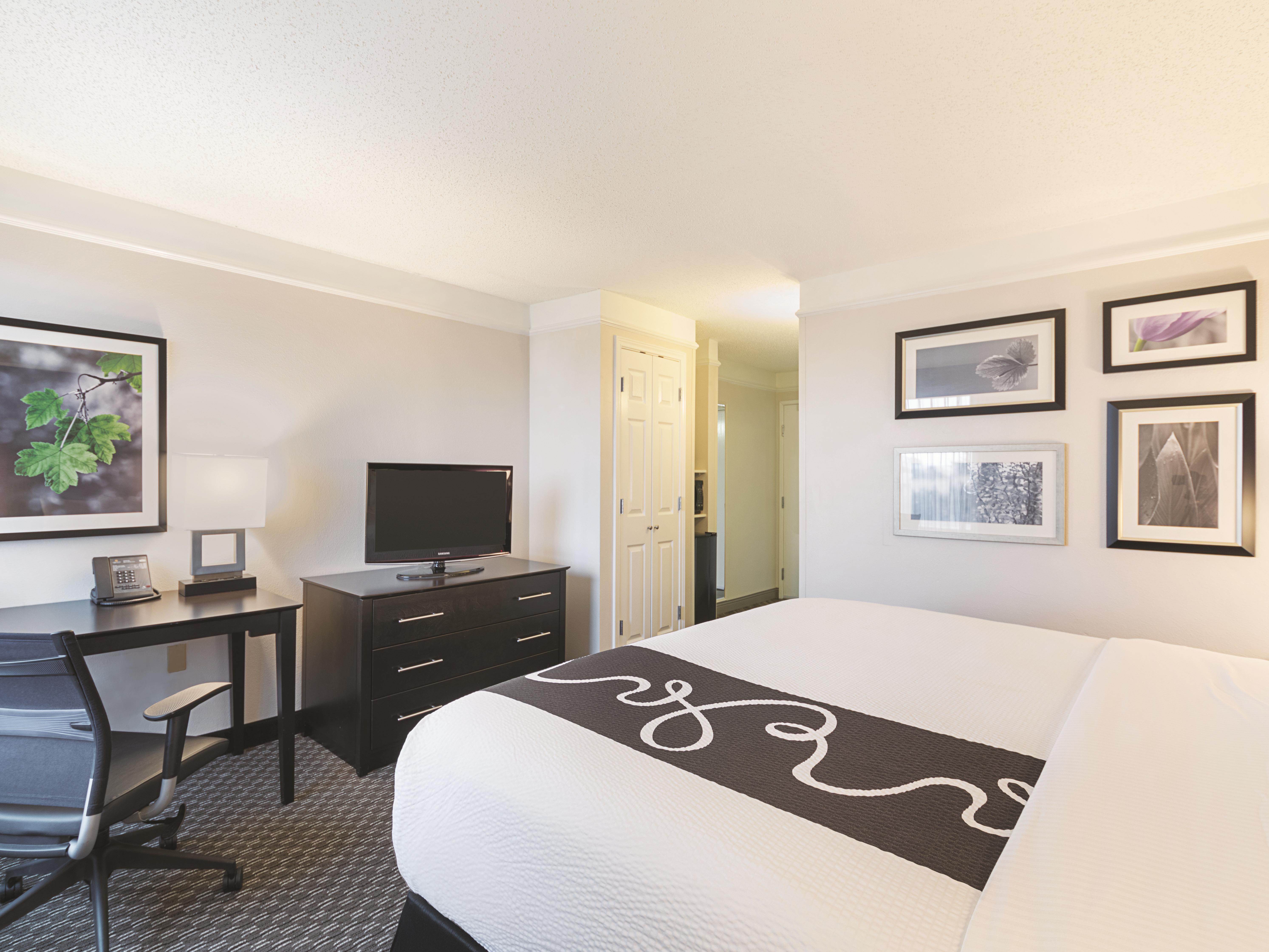 Guest room at the La Quinta Inn & Suites by Wyndham Austin Round Rock in Austin, Texas