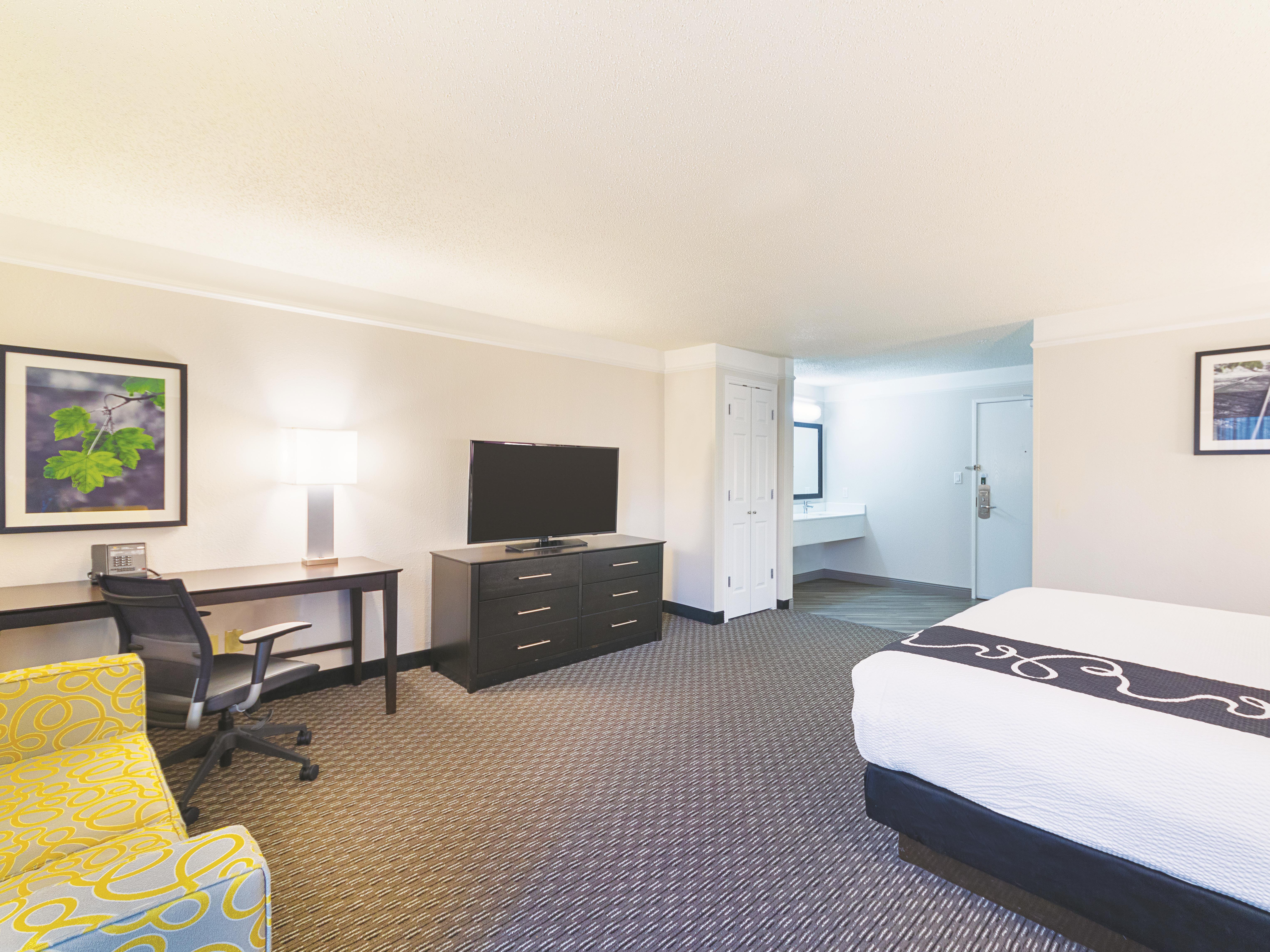 Guest room at the La Quinta Inn & Suites by Wyndham Austin Round Rock in Austin, Texas