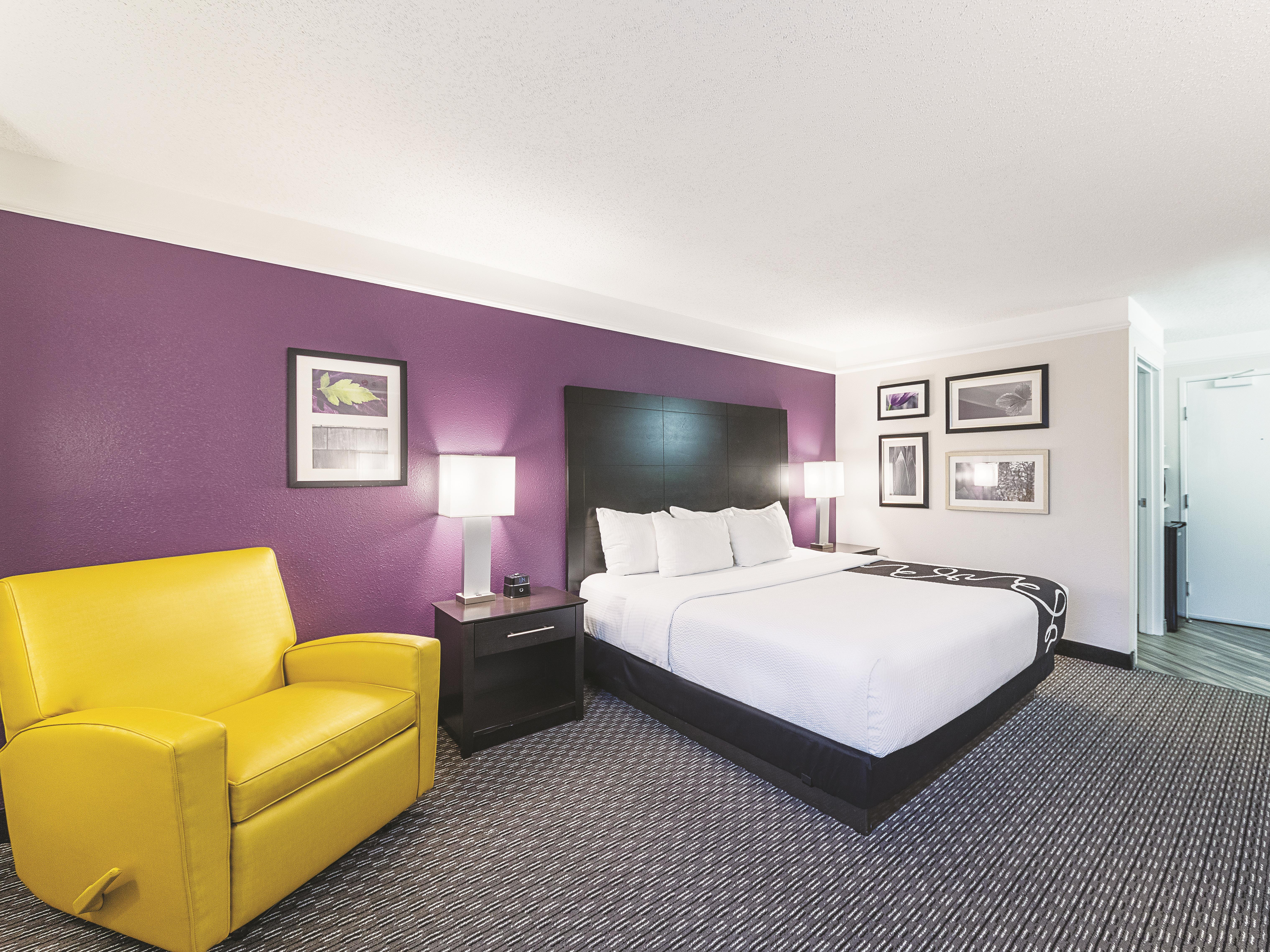 Guest room at the La Quinta Inn & Suites by Wyndham Austin Round Rock in Austin, Texas