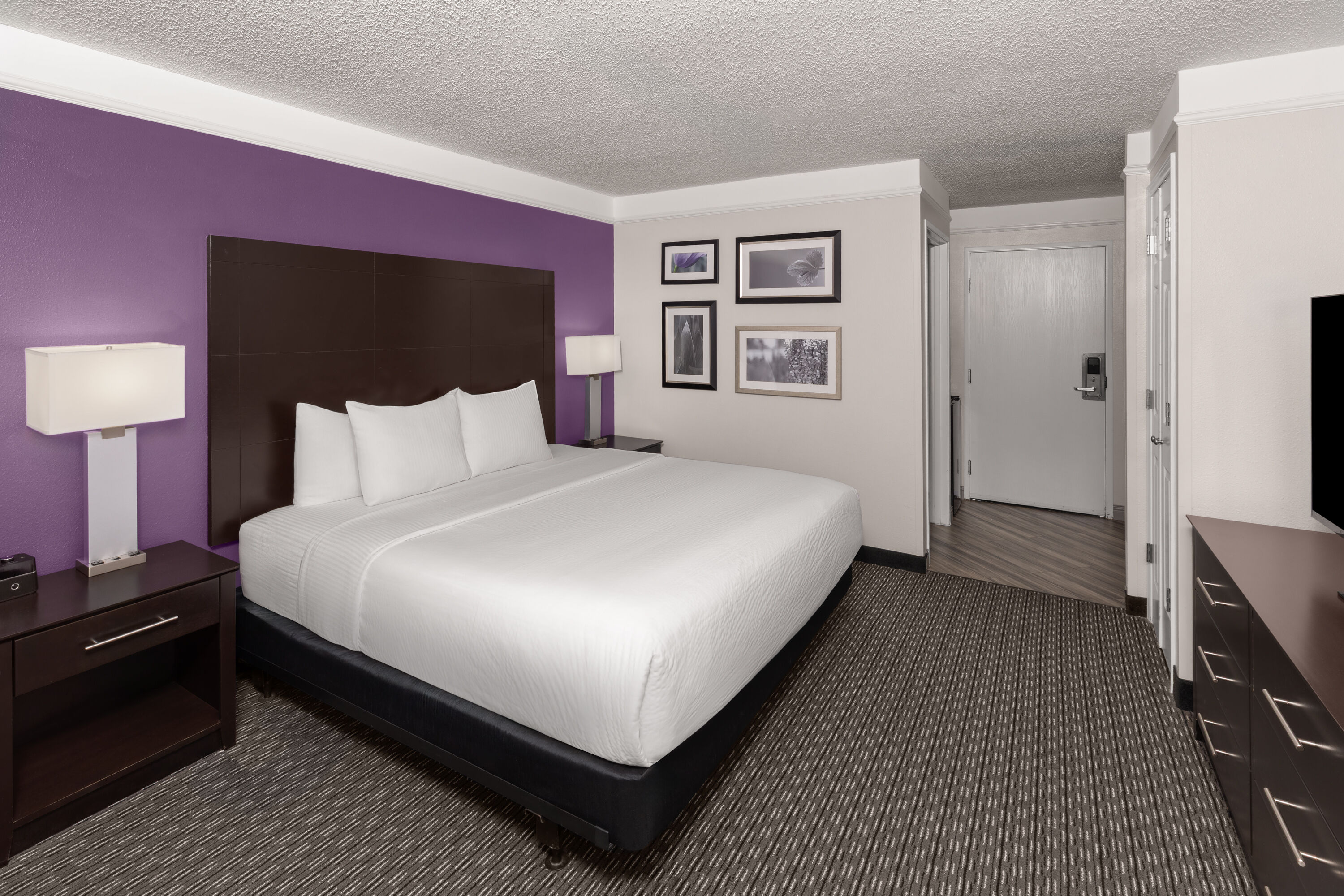 Guest room at the La Quinta Inn & Suites by Wyndham Austin Round Rock in Austin, Texas