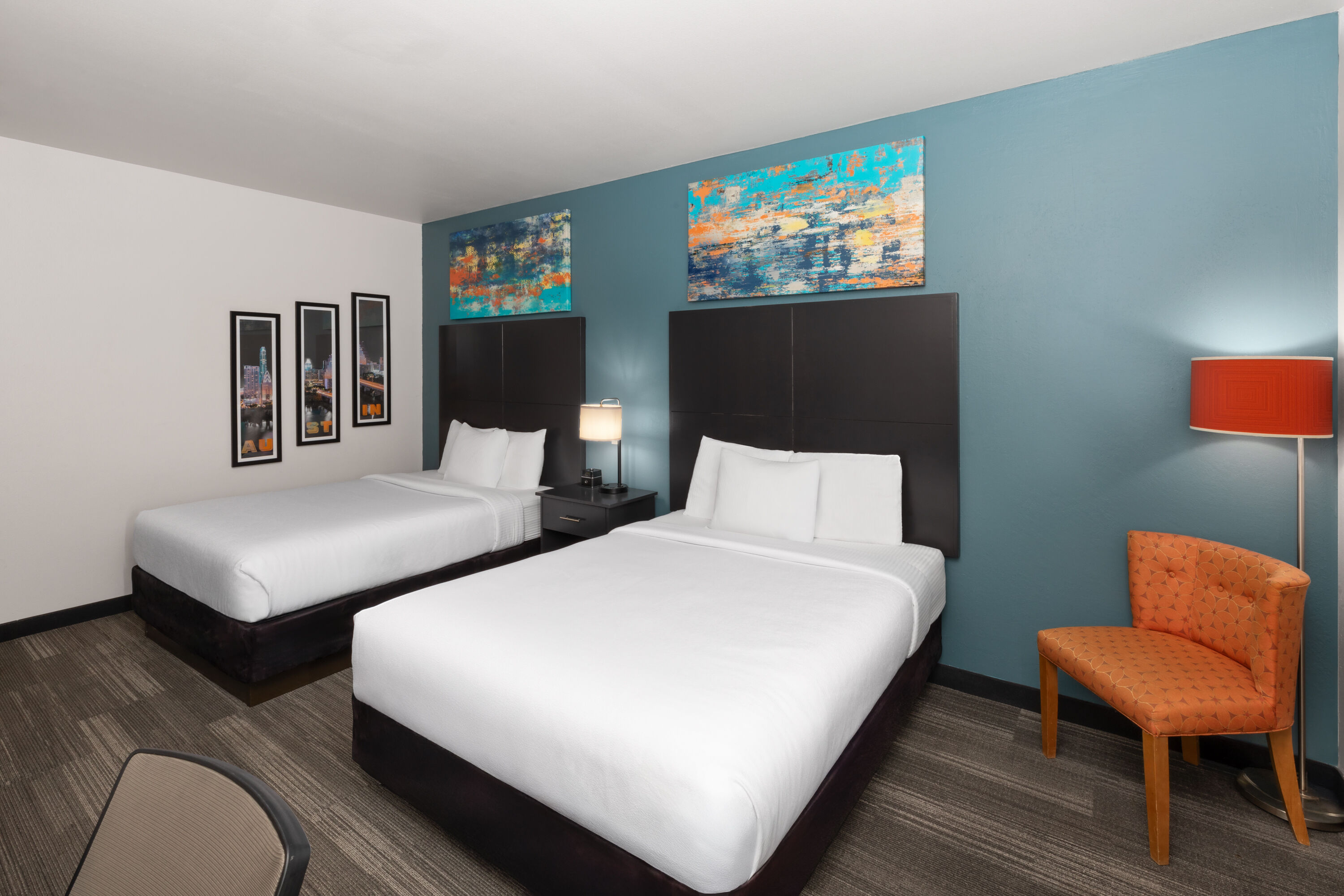 Guest room at the La Quinta Inn & Suites by Wyndham Austin NW/Lakeline Mall in Austin, Texas