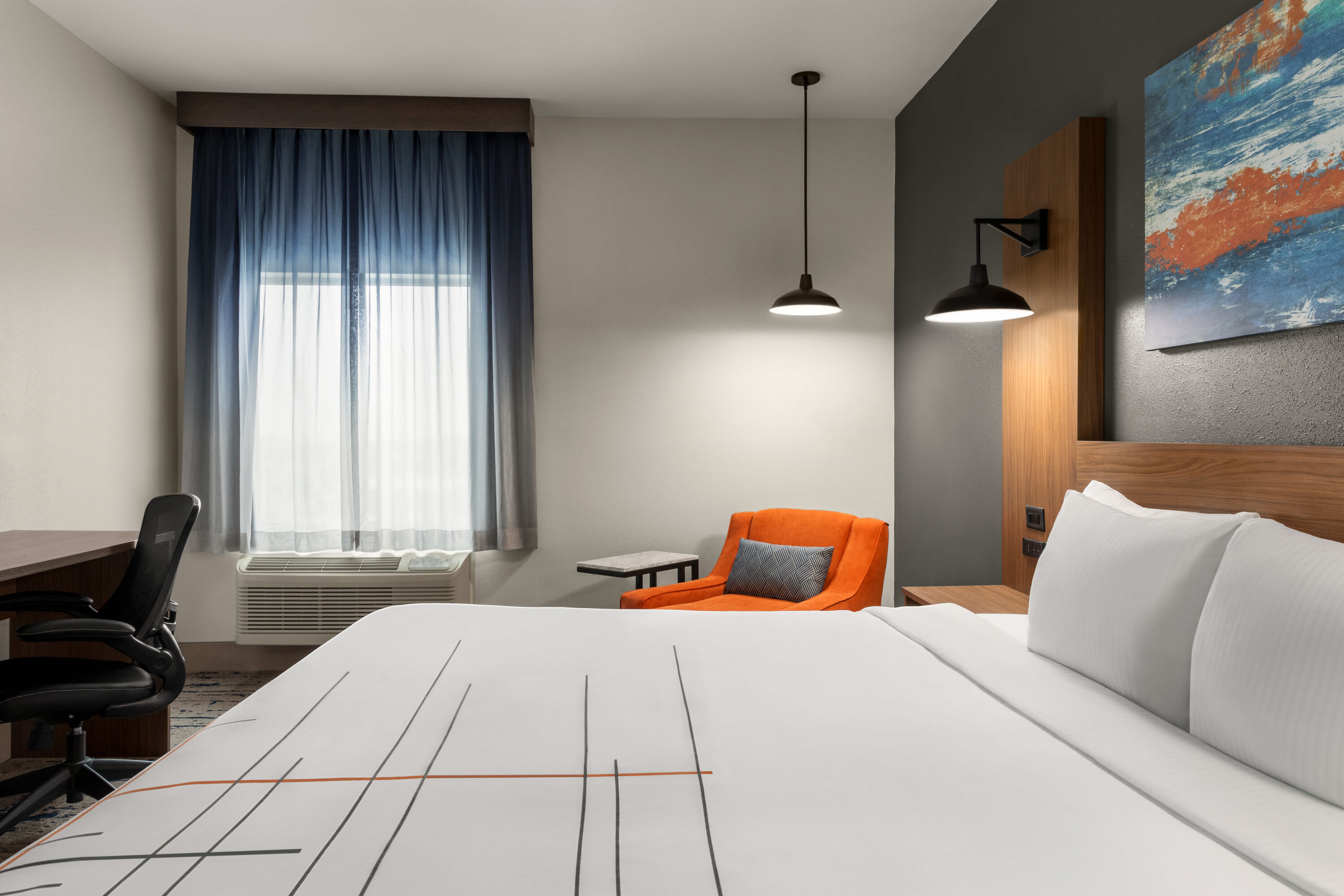 Guest room at the La Quinta Inn & Suites by Wyndham Austin South in Austin, Texas