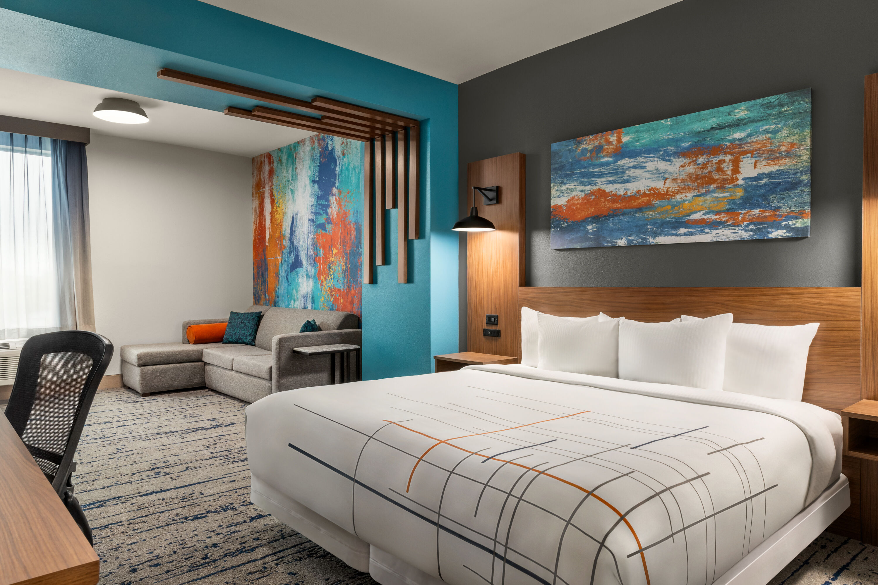 La Quinta Inn & Suites by Wyndham Austin South suite in Austin, Texas