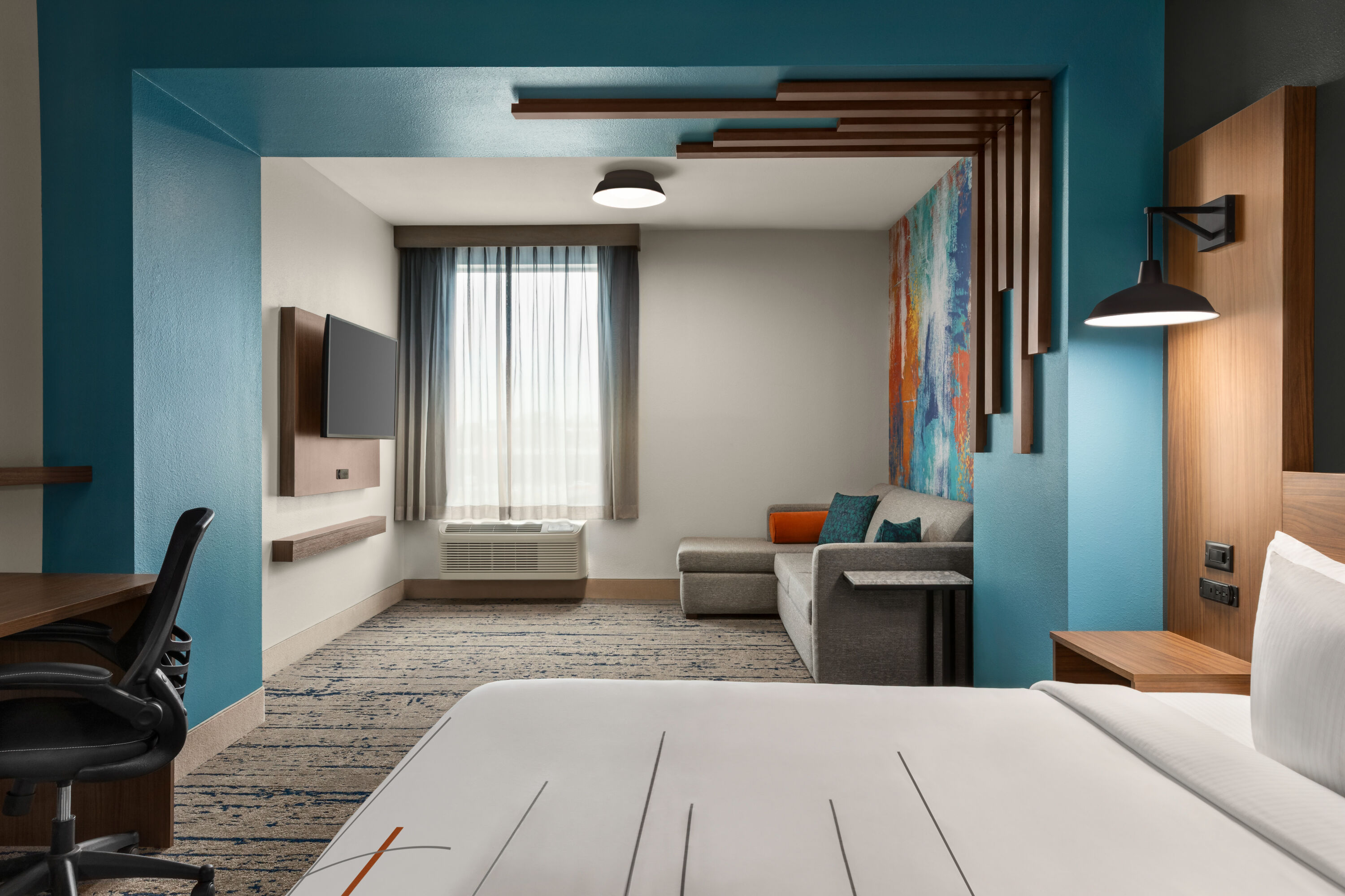 La Quinta Inn & Suites by Wyndham Austin South suite in Austin, Texas