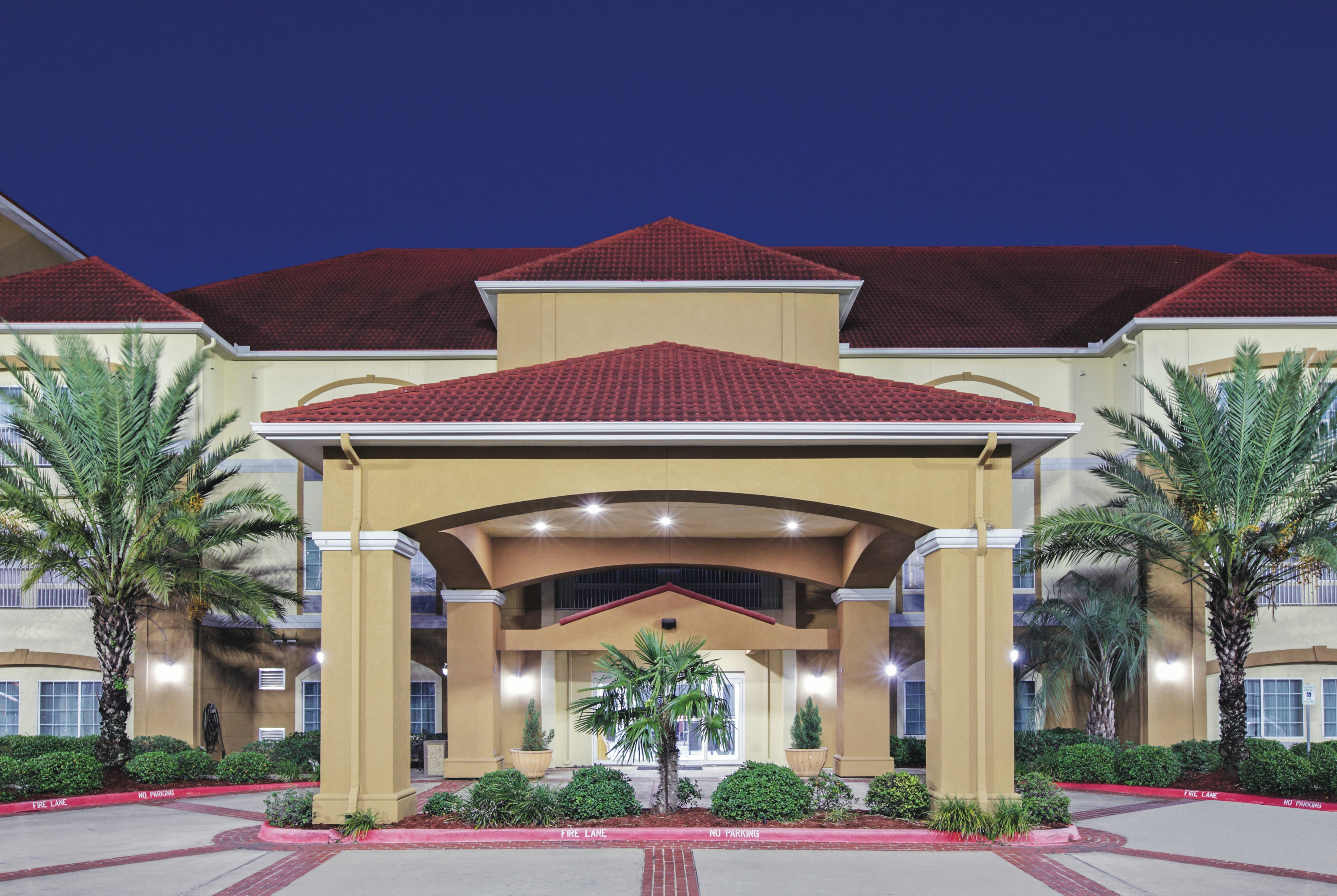 Exterior of La Quinta Inn & Suites by Wyndham Bay City hotel in Bay City, Texas
