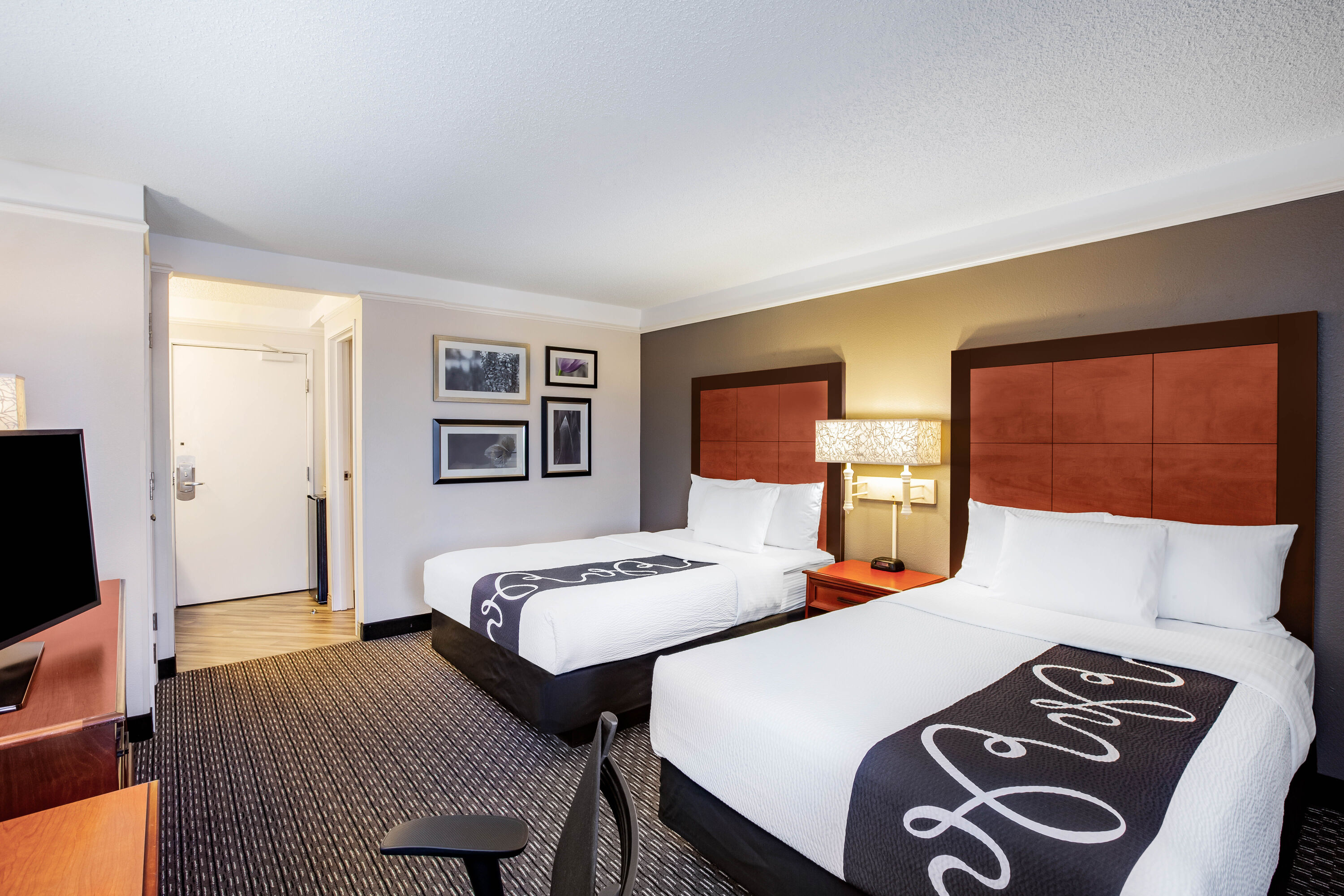 Guest room at the La Quinta Inn & Suites by Wyndham Houston Baytown East in Baytown, Texas