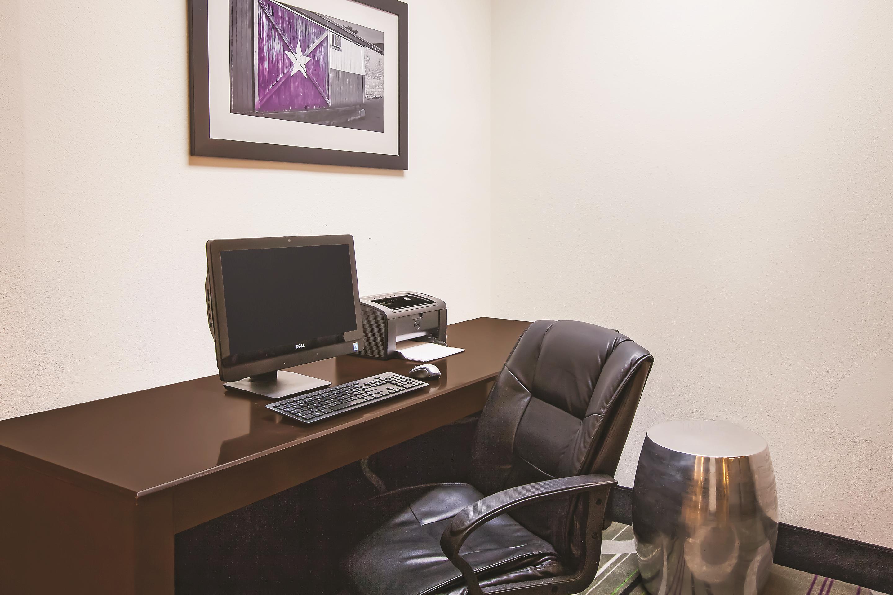 La Quinta Inn & Suites by Wyndham Beaumont West business center in Beaumont, Texas