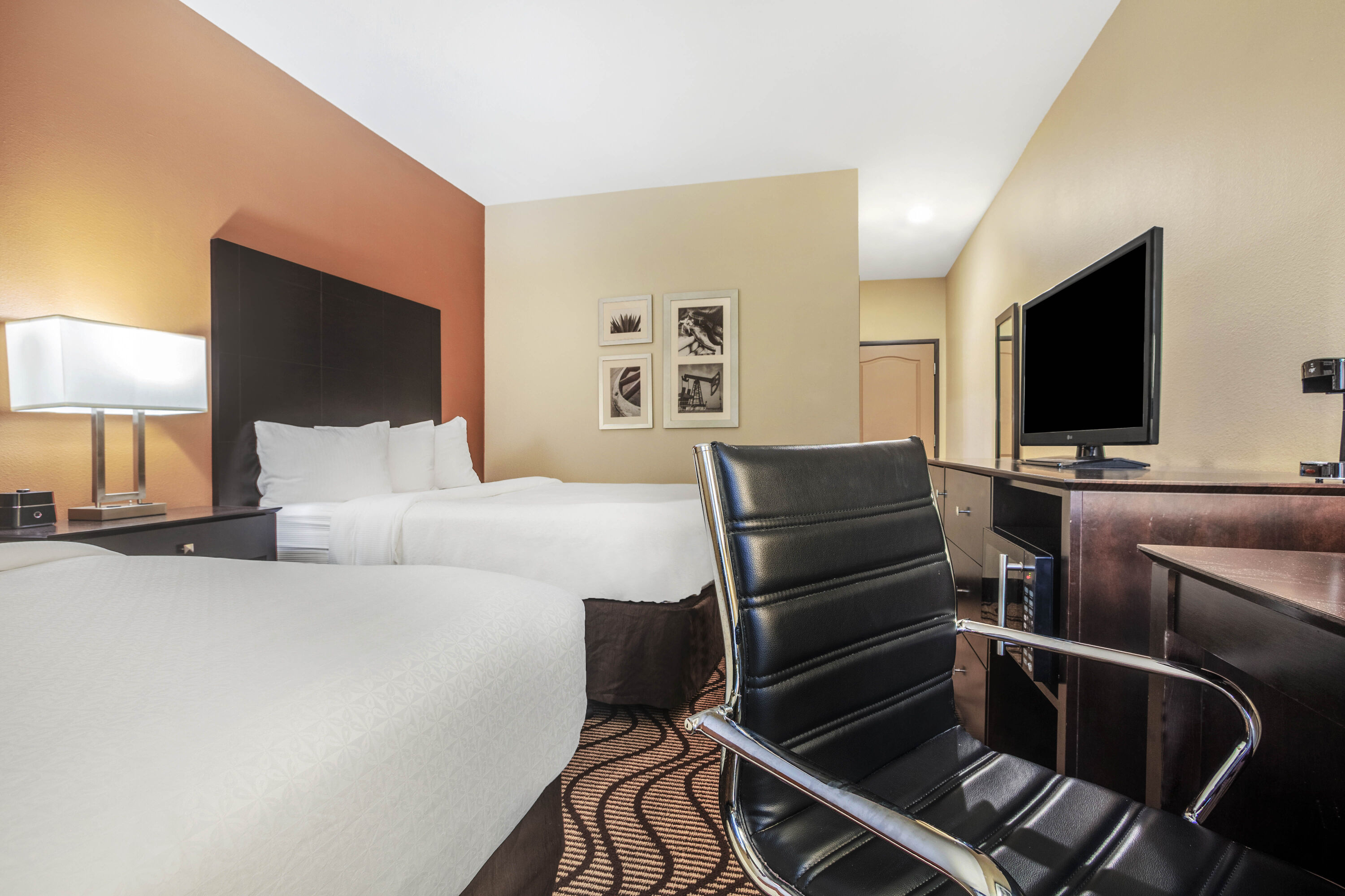 Guest room at the La Quinta Inn & Suites by Wyndham Beeville in Beeville, Texas