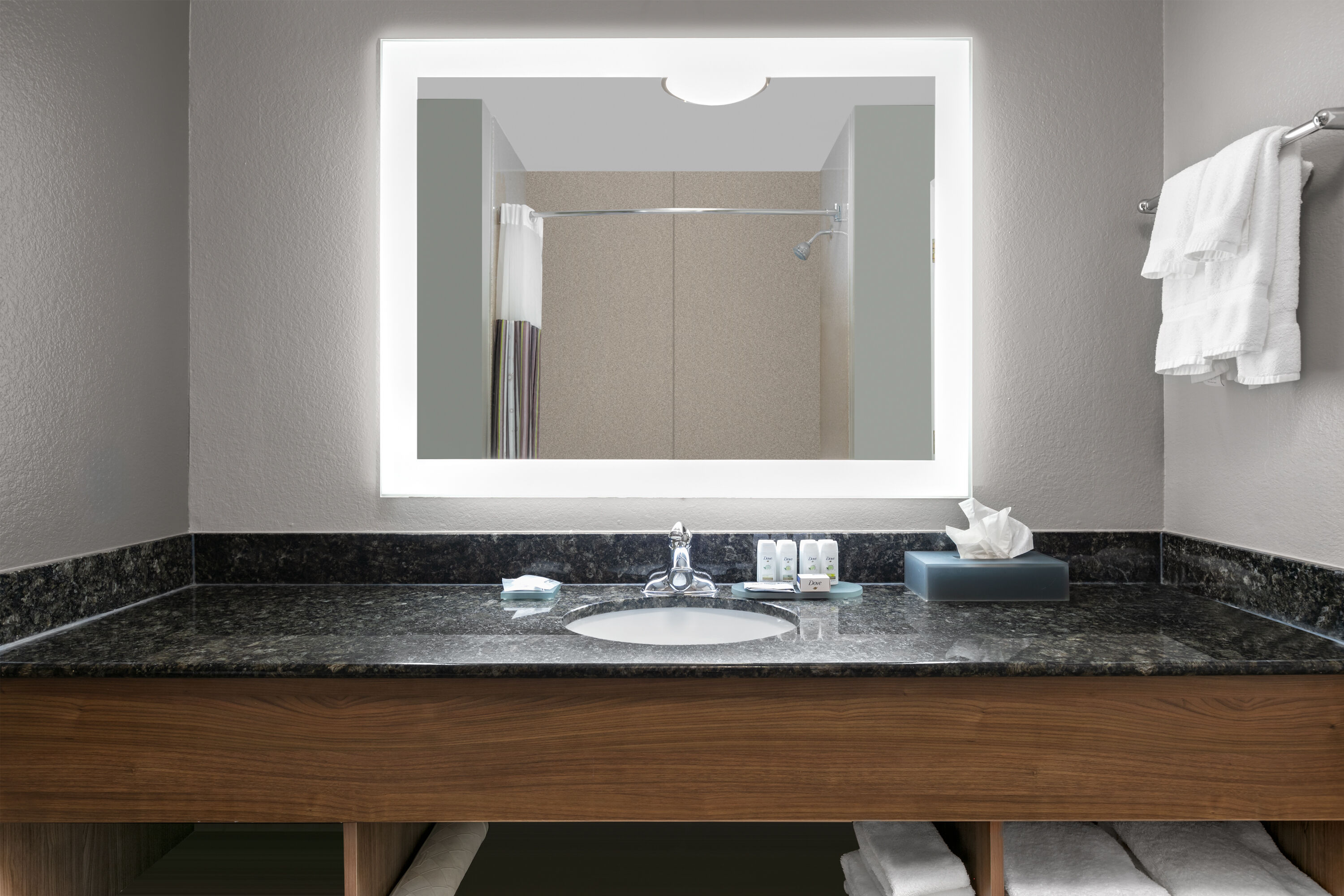 Guest room bath at the La Quinta Inn & Suites by Wyndham Belton - Temple South in Belton, Texas