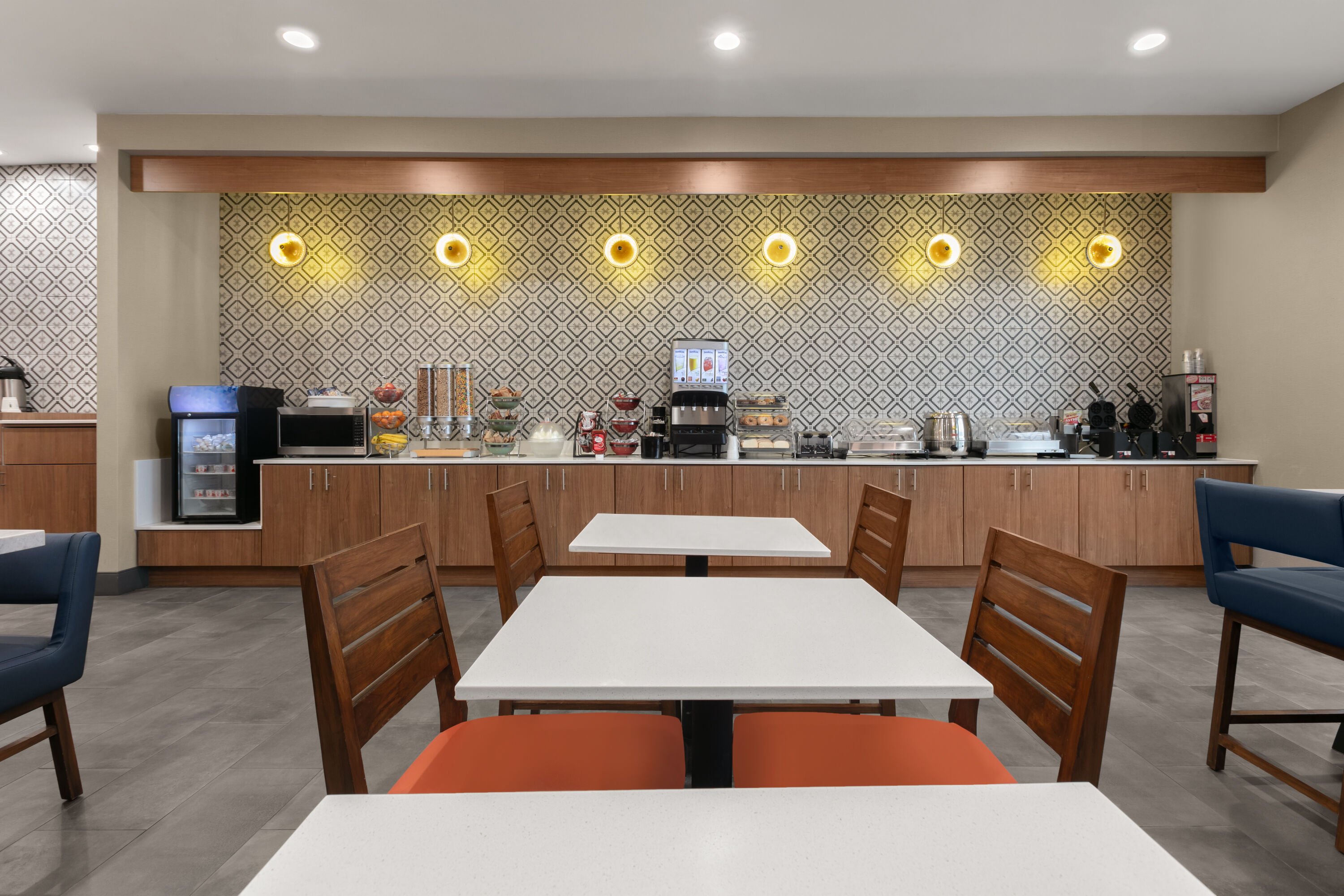 Free breakfast at La Quinta Inn & Suites by Wyndham Belton - Temple South in Belton, Texas