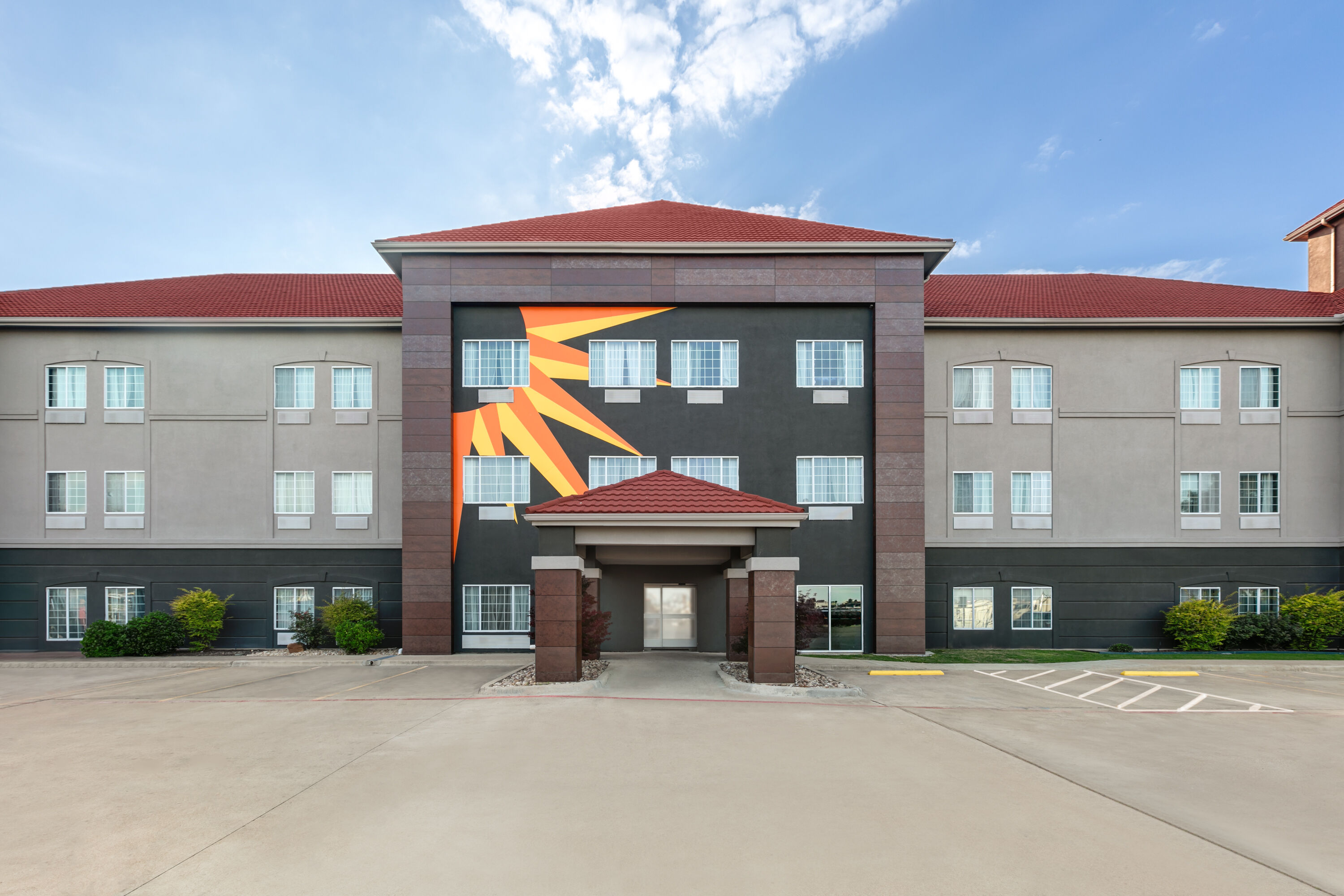 Exterior Day Image of La Quinta Inn & Suites by Wyndham Belton - Temple South hotel in Belton, Texas