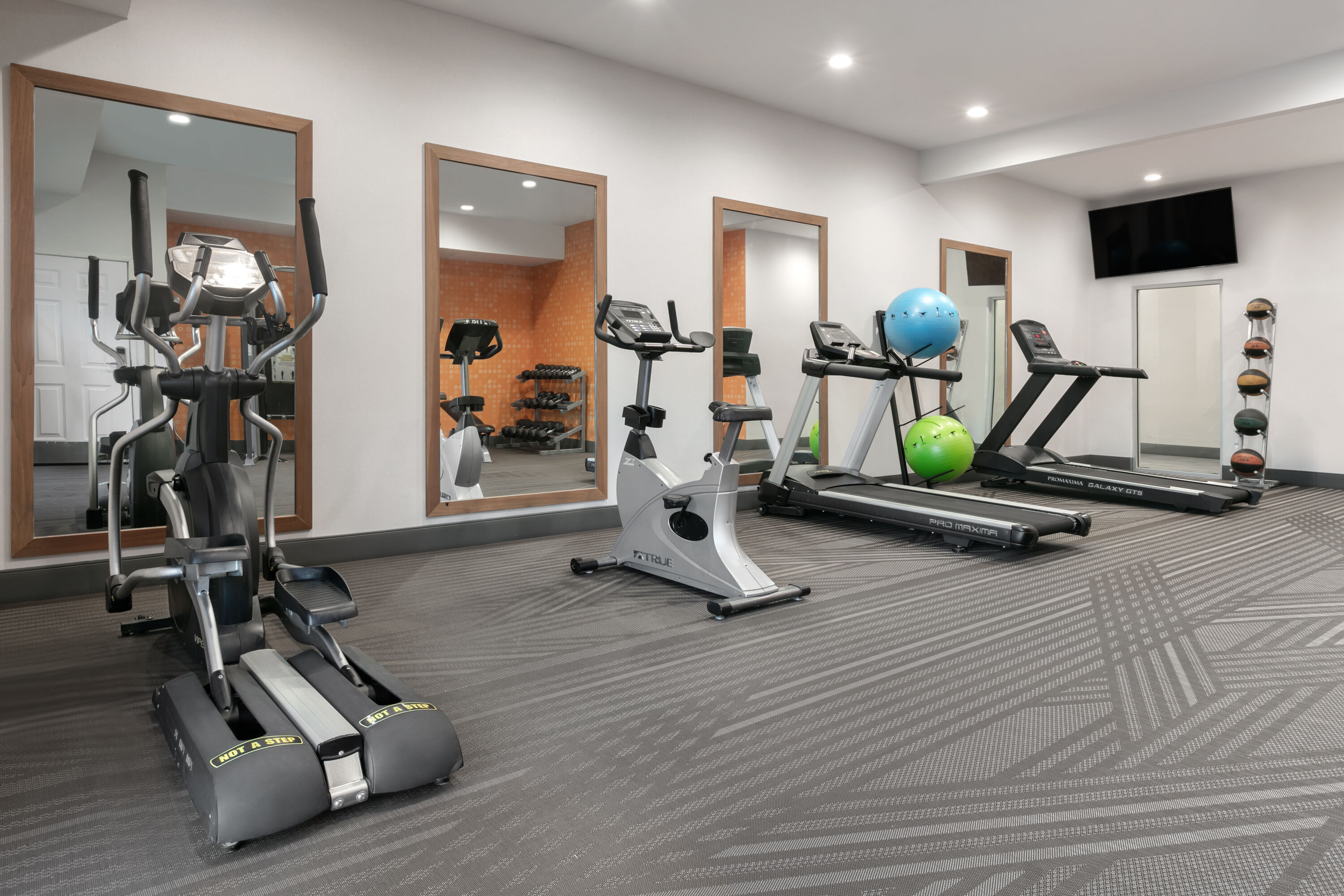 Fitness room at La Quinta Inn & Suites by Wyndham Belton - Temple South in Belton, Texas