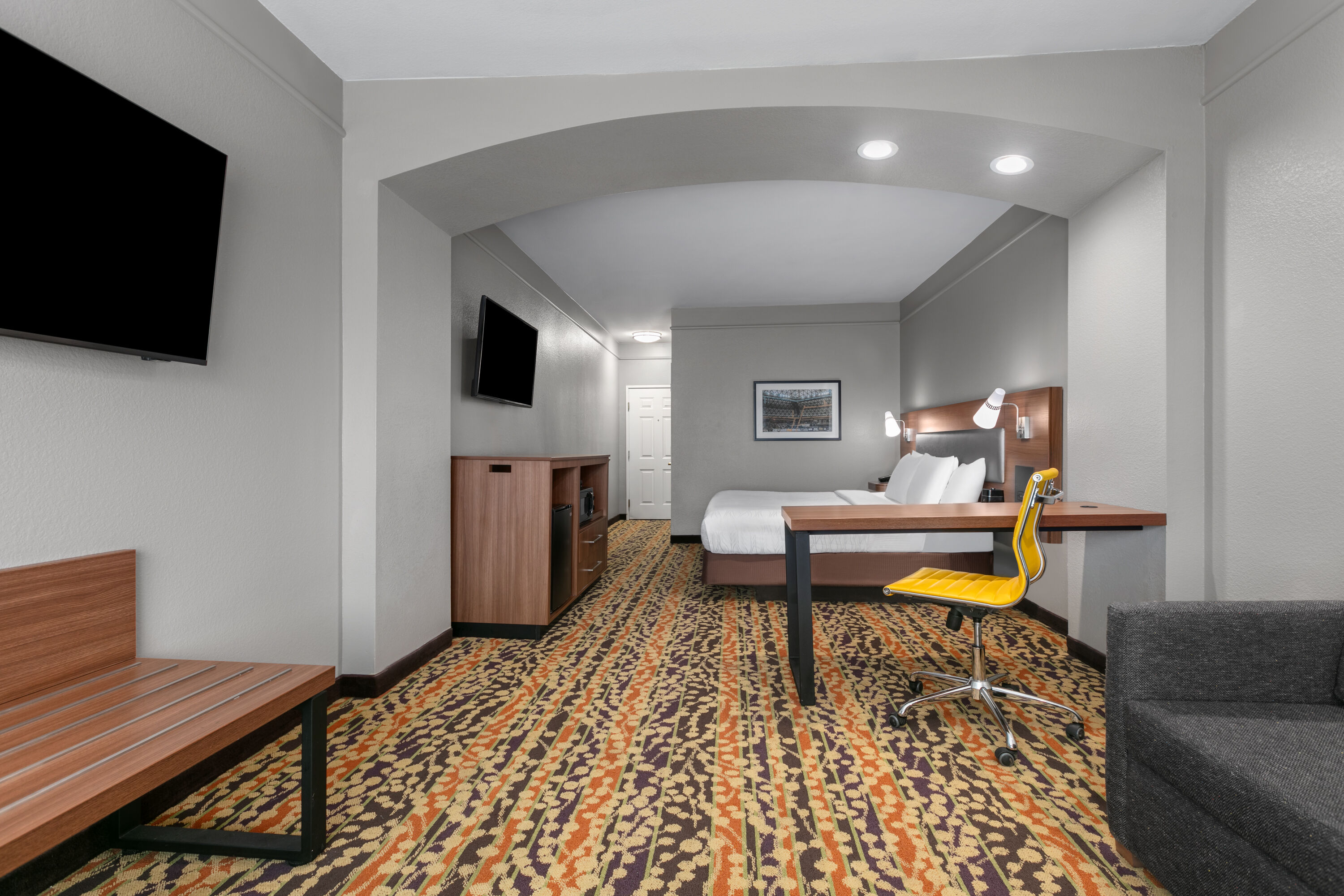 Guest room at the La Quinta Inn & Suites by Wyndham Belton - Temple South in Belton, Texas