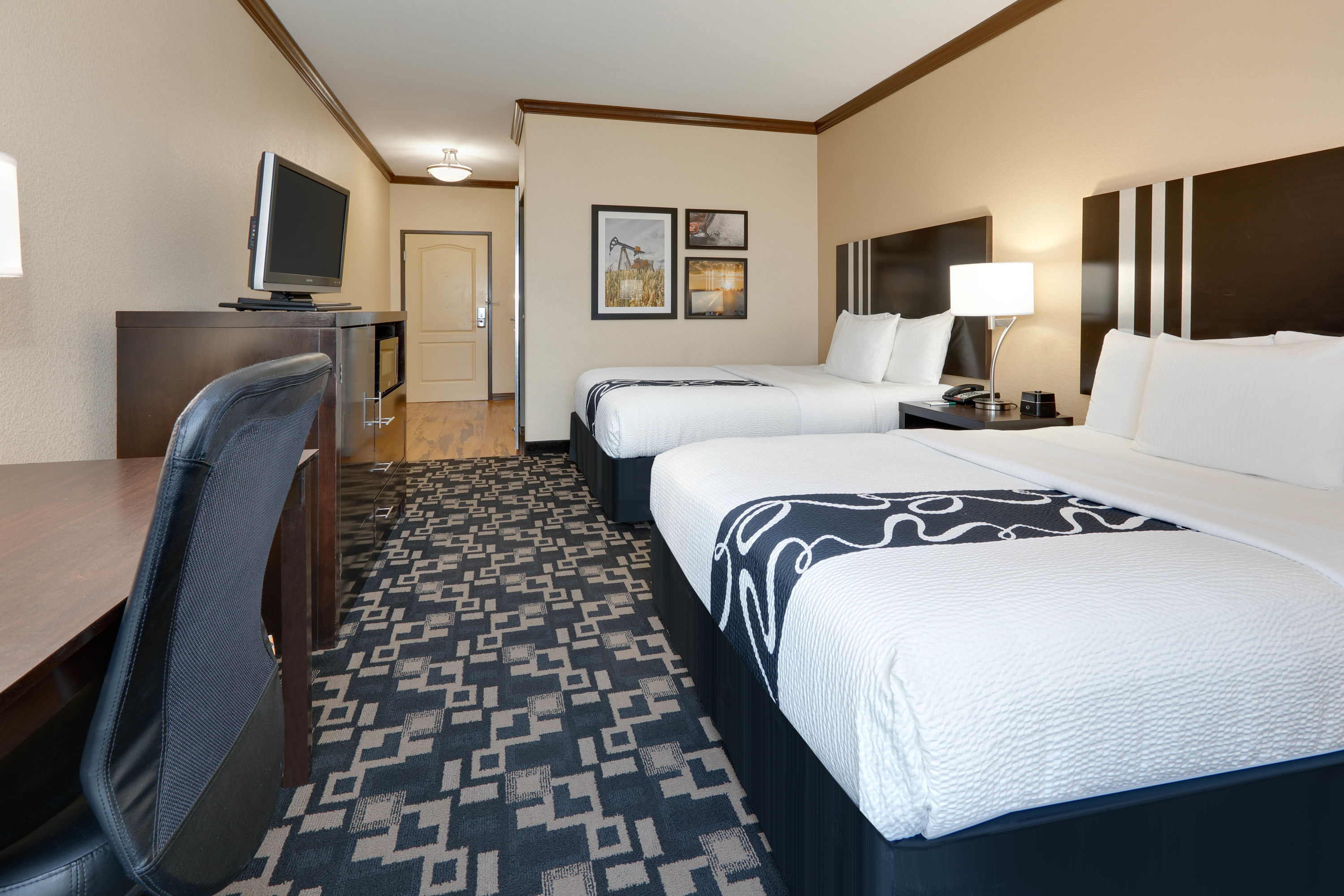 Guest room at the La Quinta Inn & Suites by Wyndham Big Spring in Big Spring, Texas