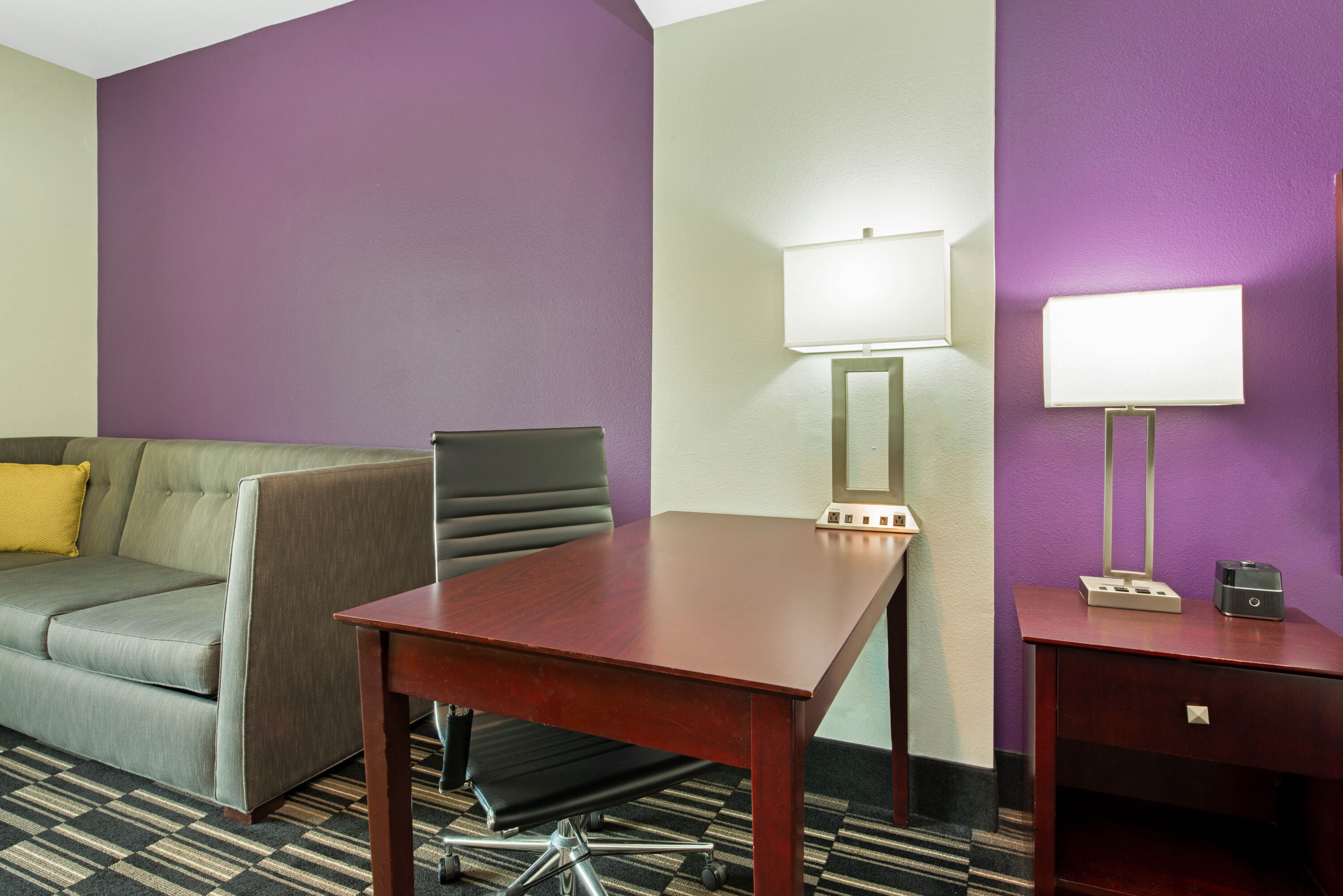 Guest room feature at the La Quinta Inn & Suites by Wyndham Bridge City in Bridge City, Texas