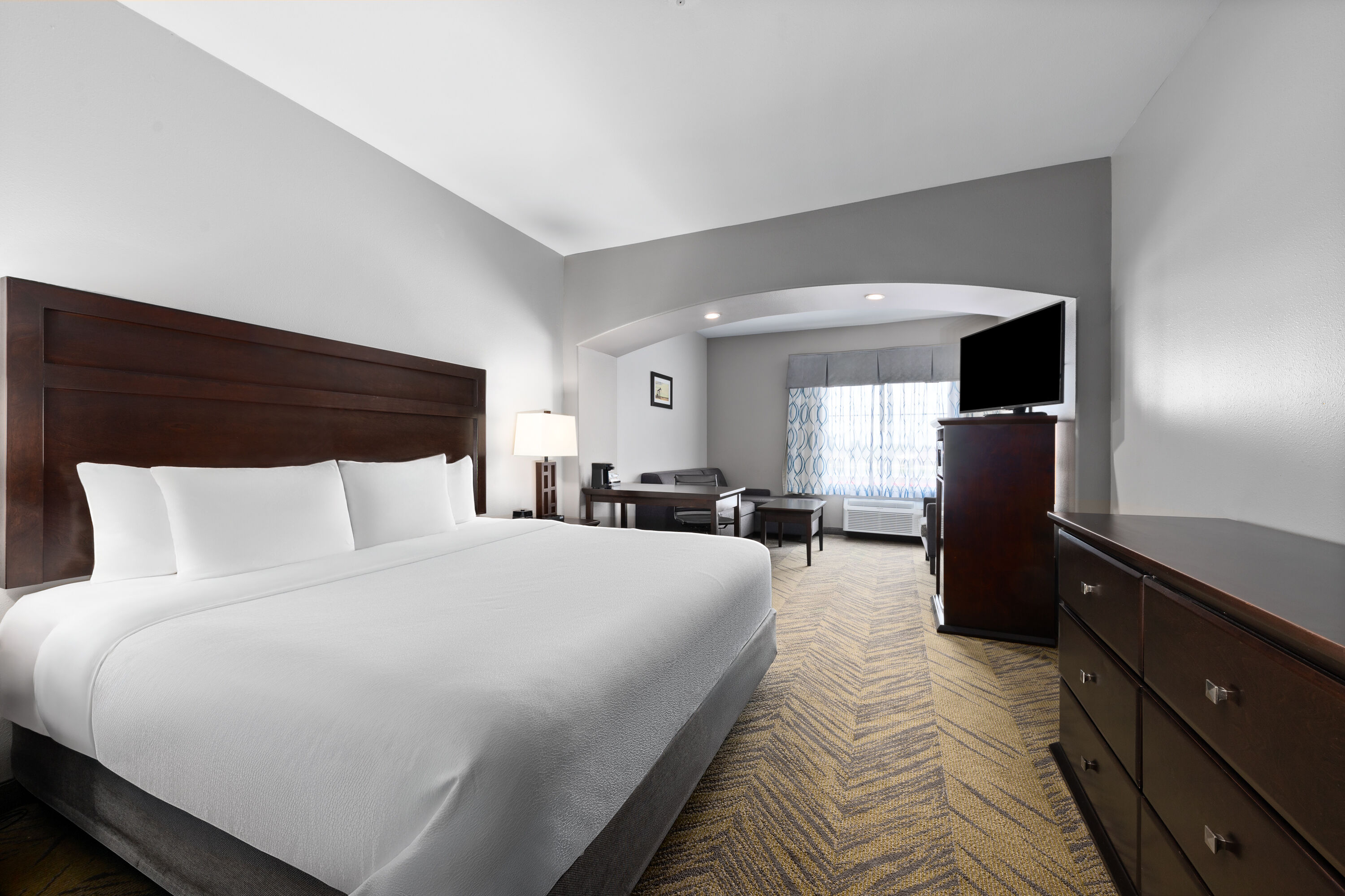 Guest room at the La Quinta Inn & Suites by Wyndham-Brookshire-West Katy in Brookshire, Texas