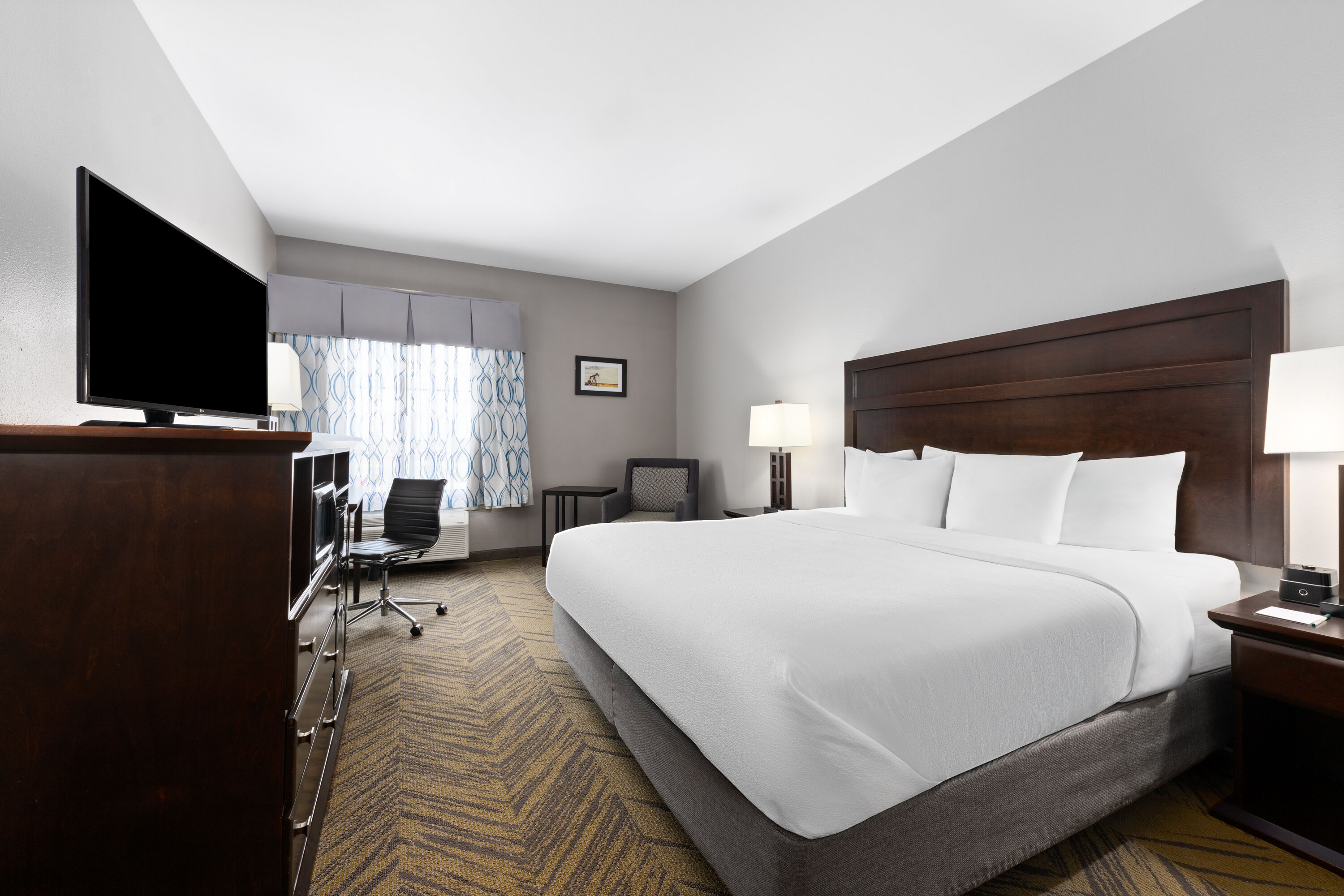 Guest room at the La Quinta Inn & Suites by Wyndham-Brookshire-West Katy in Brookshire, Texas