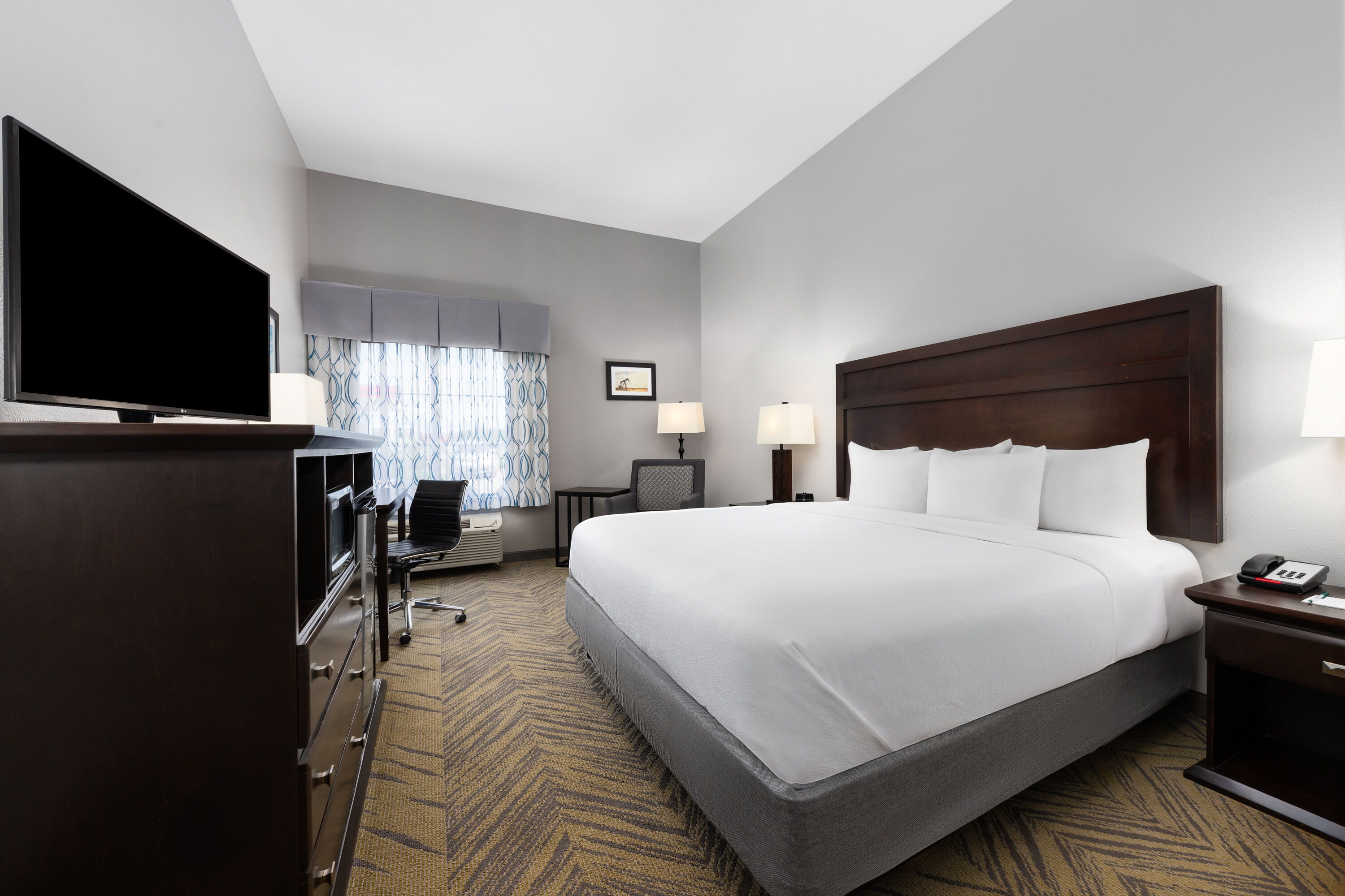 Guest room at the La Quinta Inn & Suites by Wyndham-Brookshire-West Katy in Brookshire, Texas